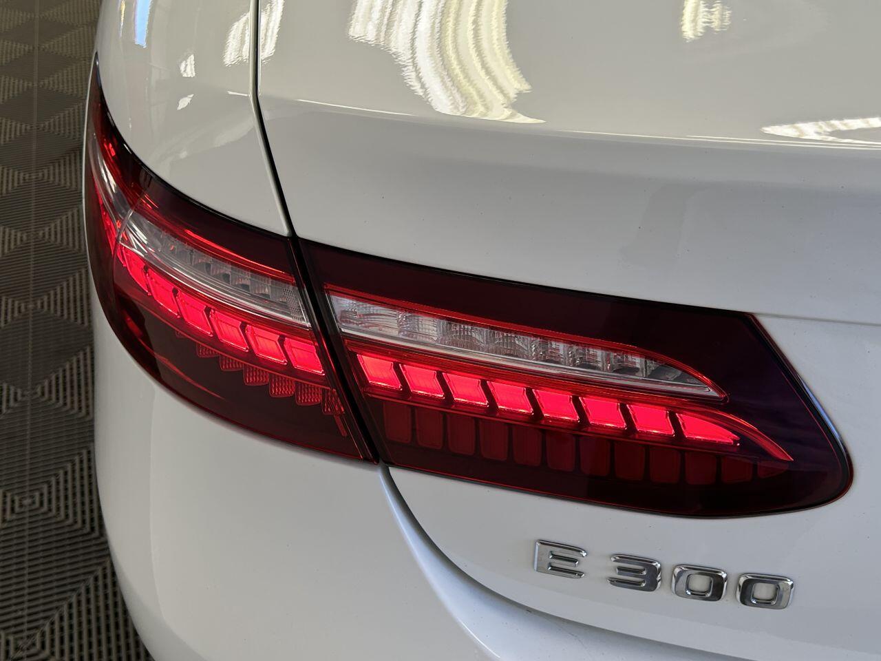 Mercedes-Benz E Class view 22