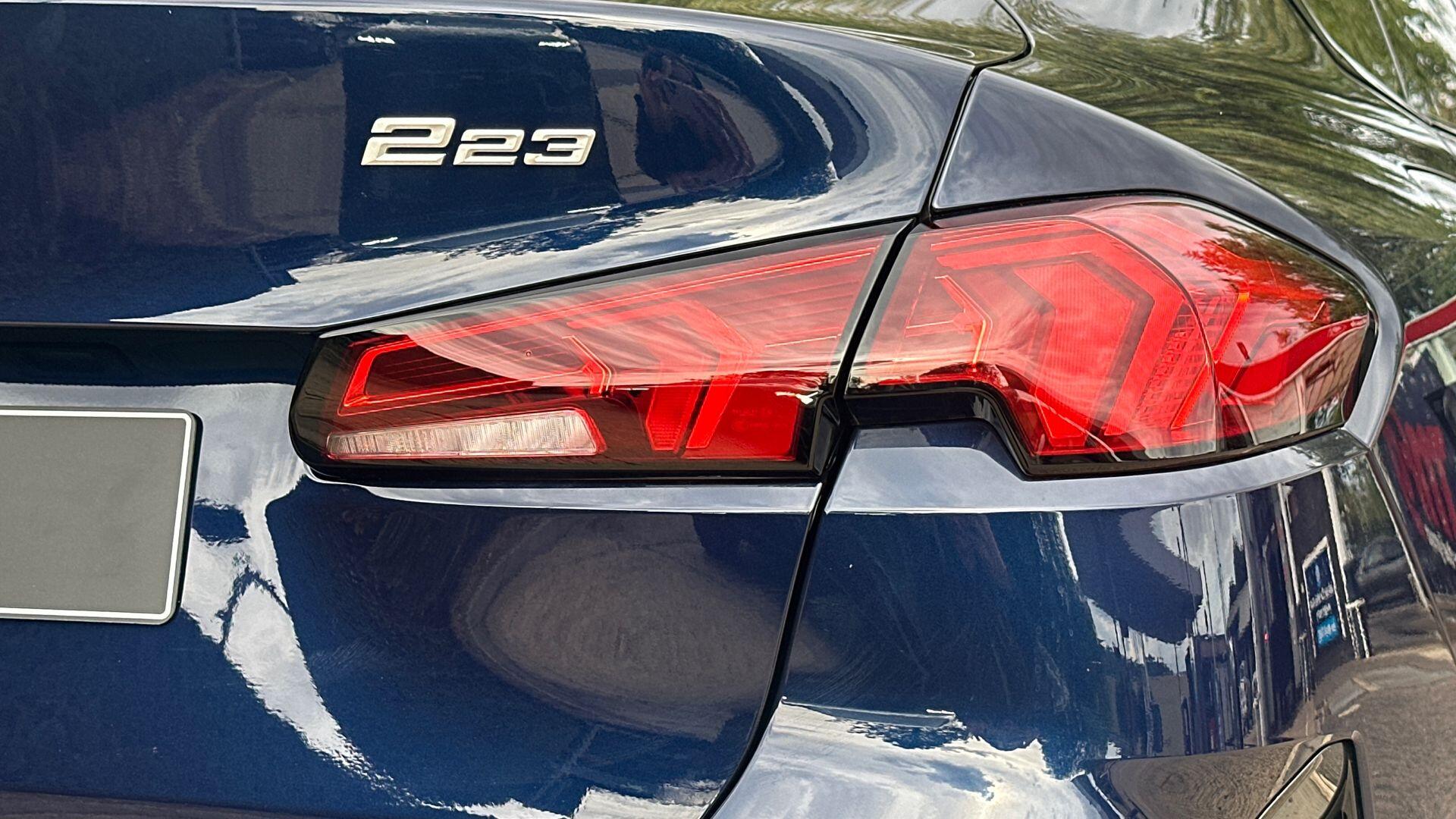 BMW 2 Series view 21