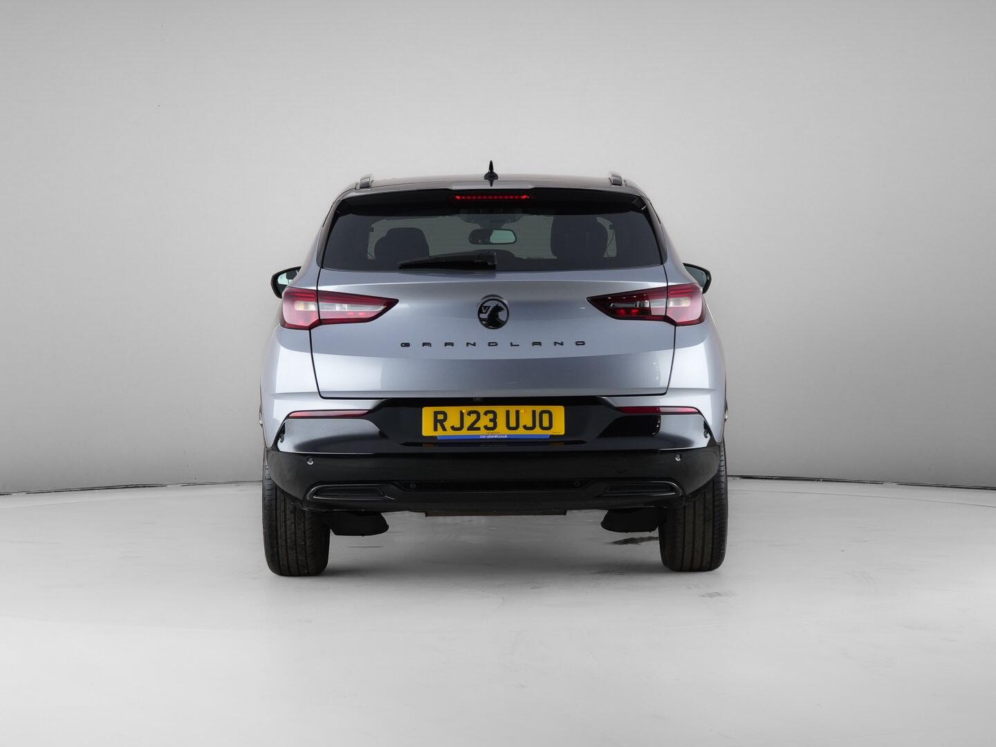 Vauxhall Grandland view 7