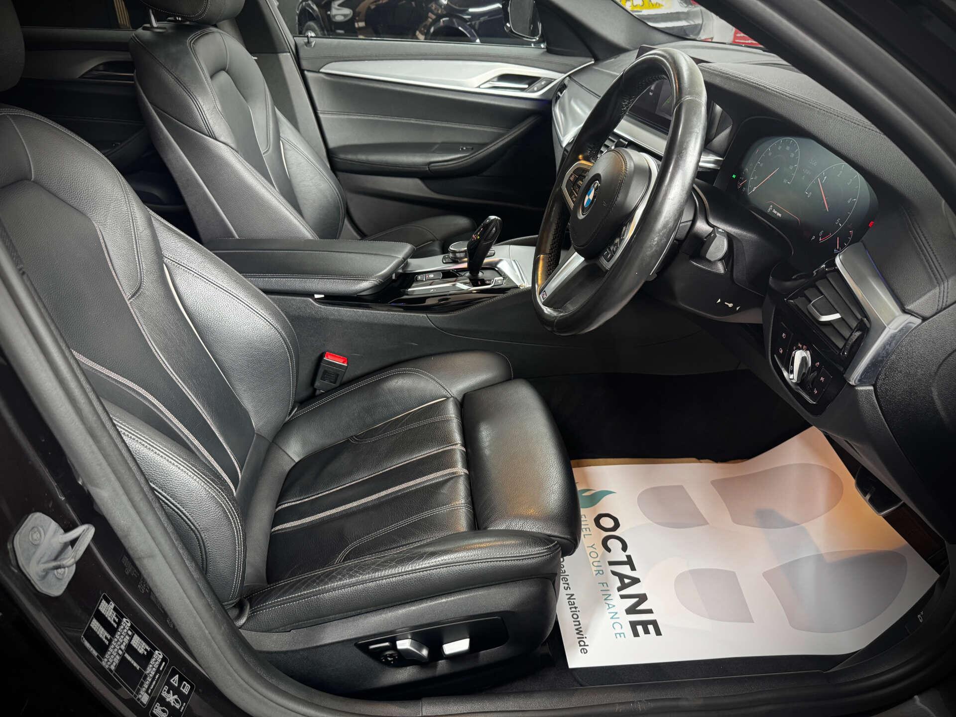BMW 5 Series view 30
