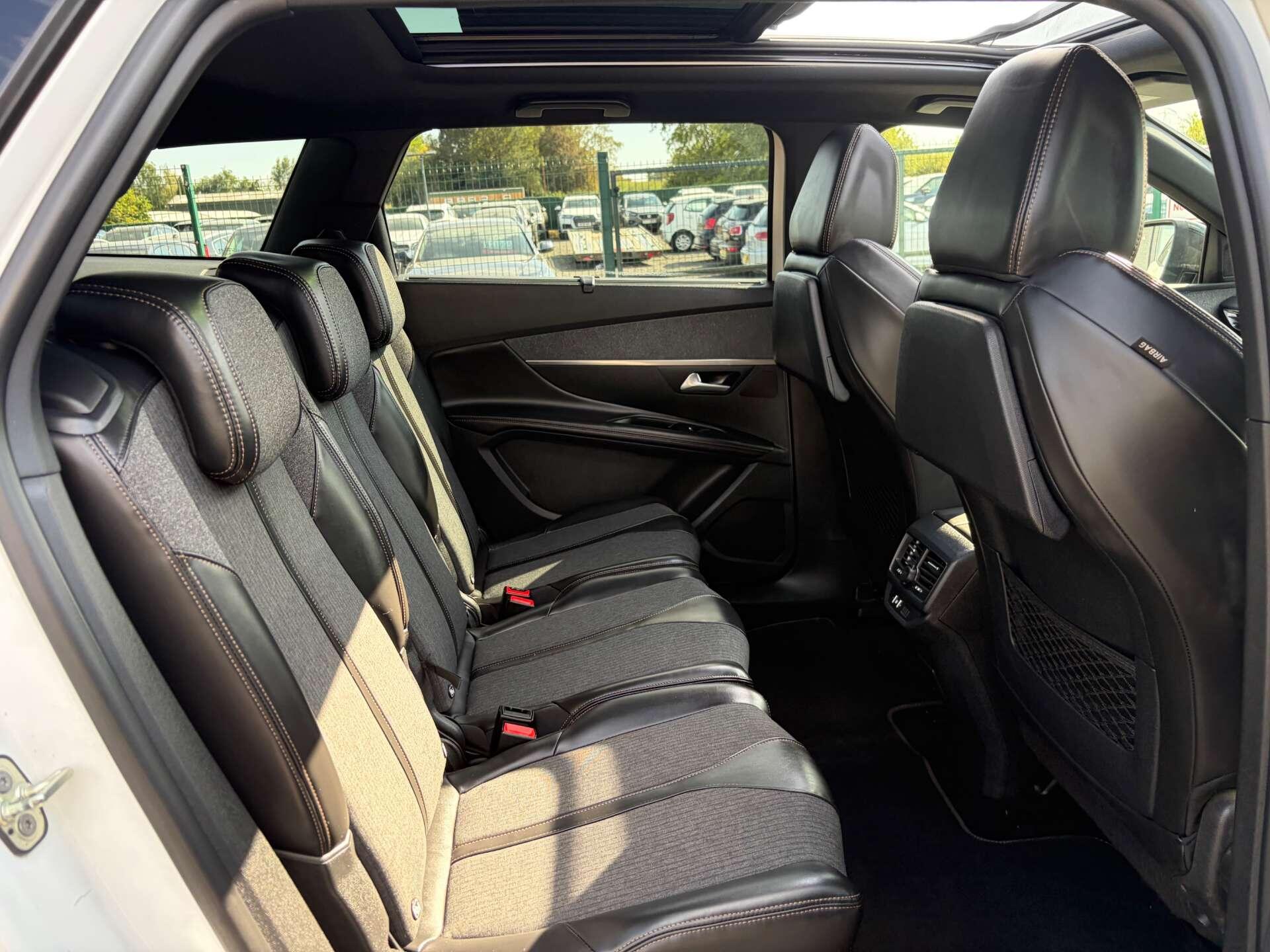 Peugeot 5008 view 31