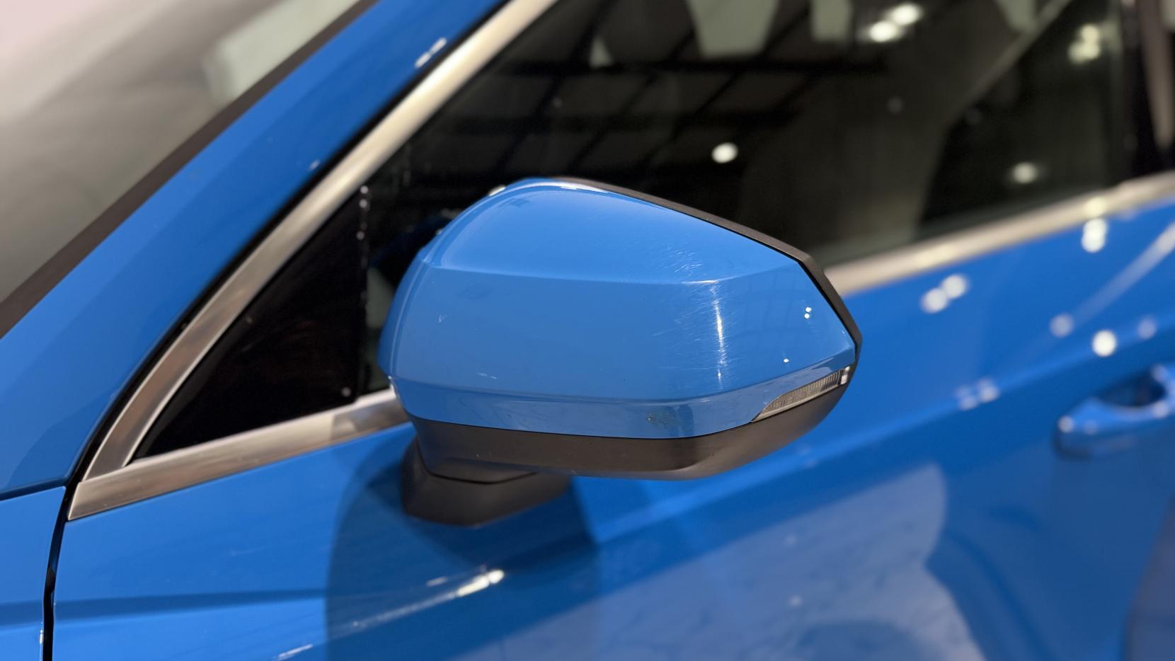 Audi Q3 view 50