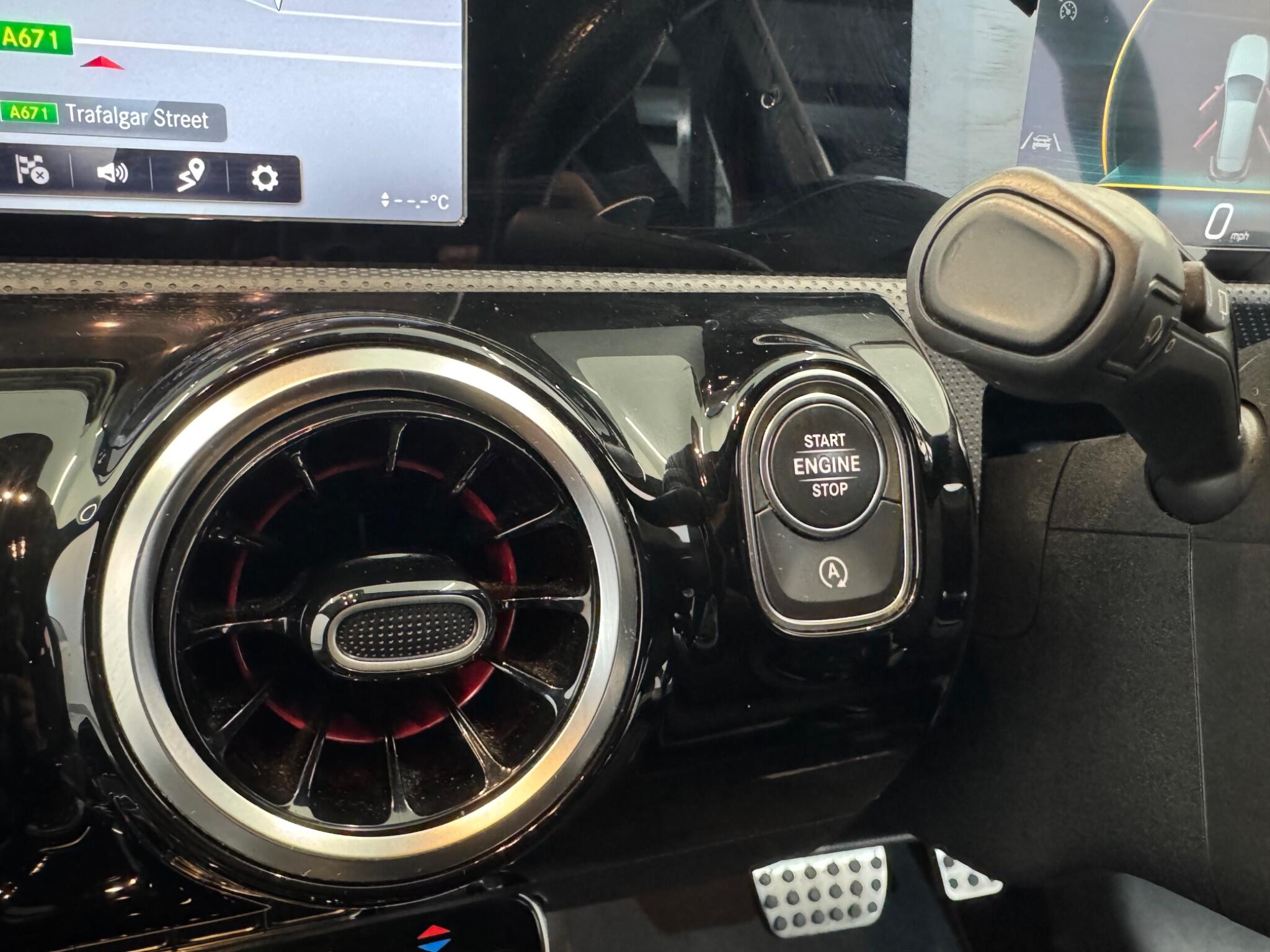 Mercedes-Benz A-Class view 31