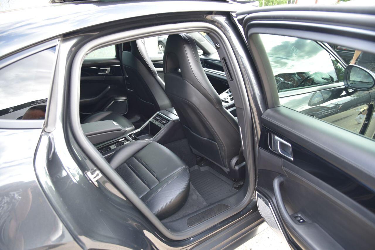 Porsche Panamera view 26