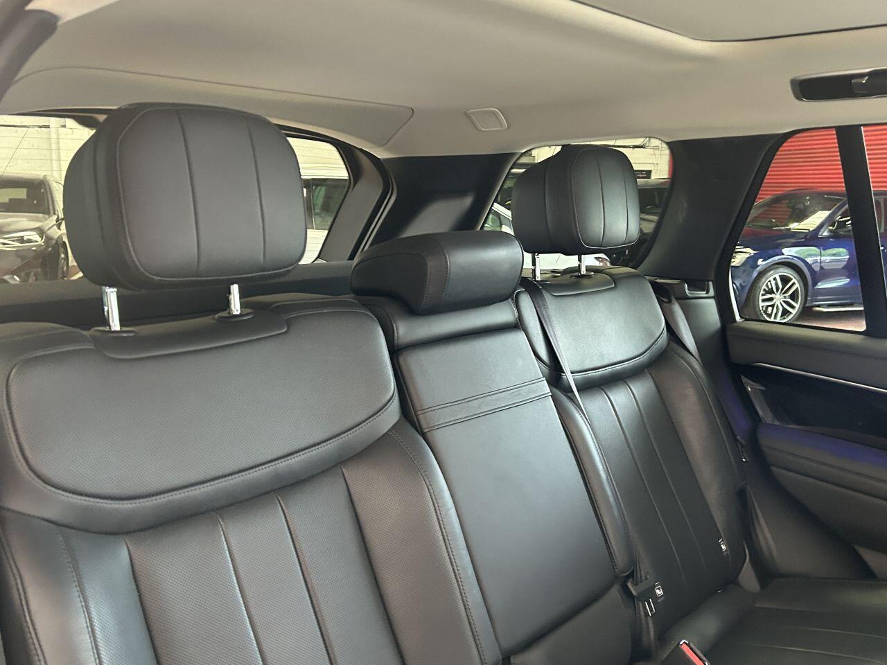 Land Rover Range Rover view 71