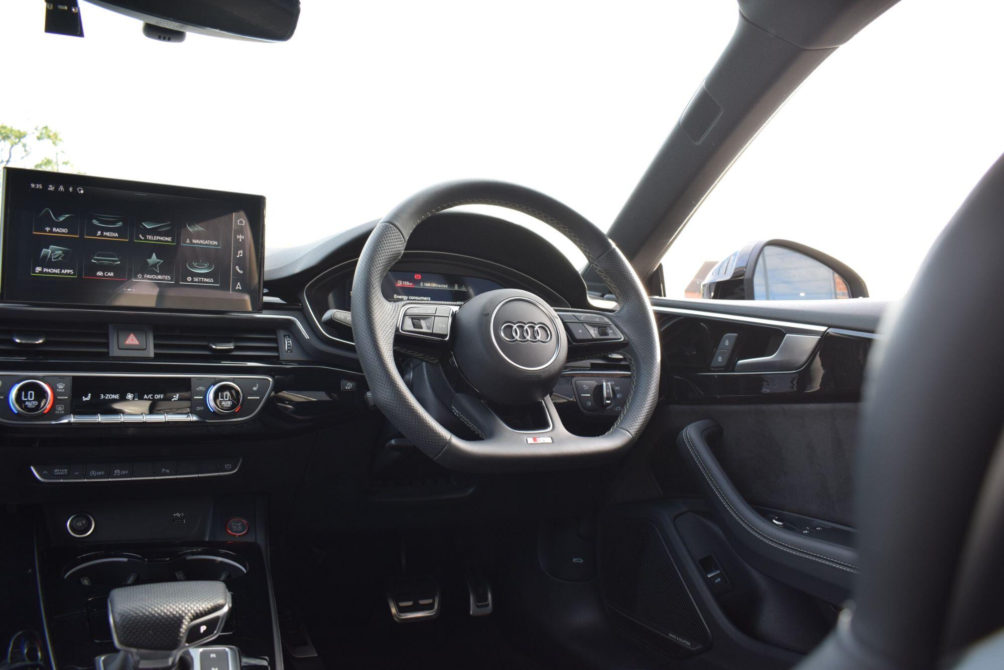 Audi S5 view 26
