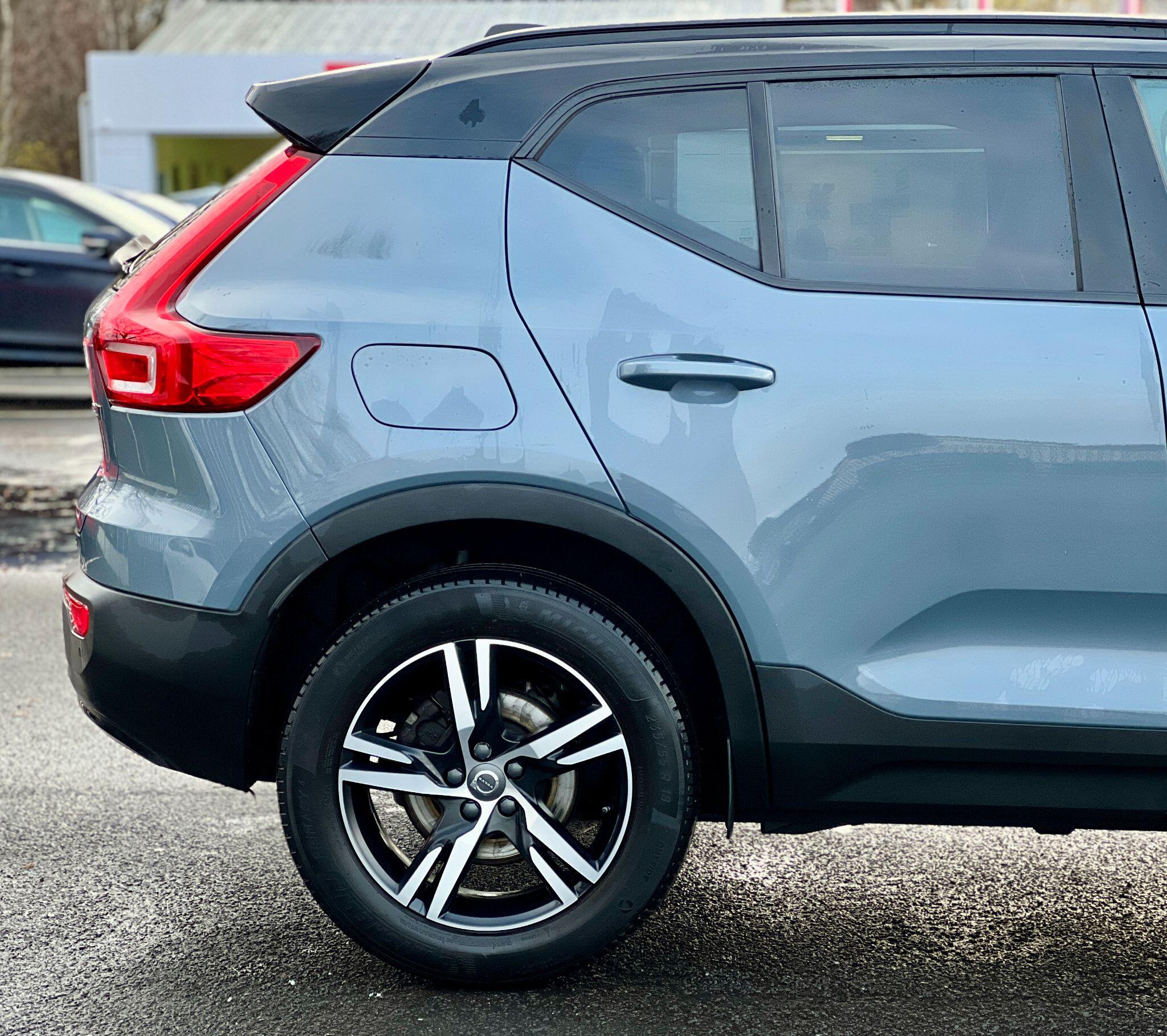 Volvo XC40 view 27