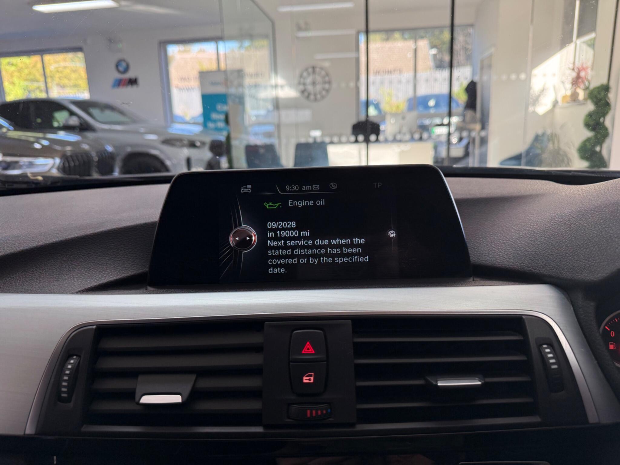BMW 3 Series view 8