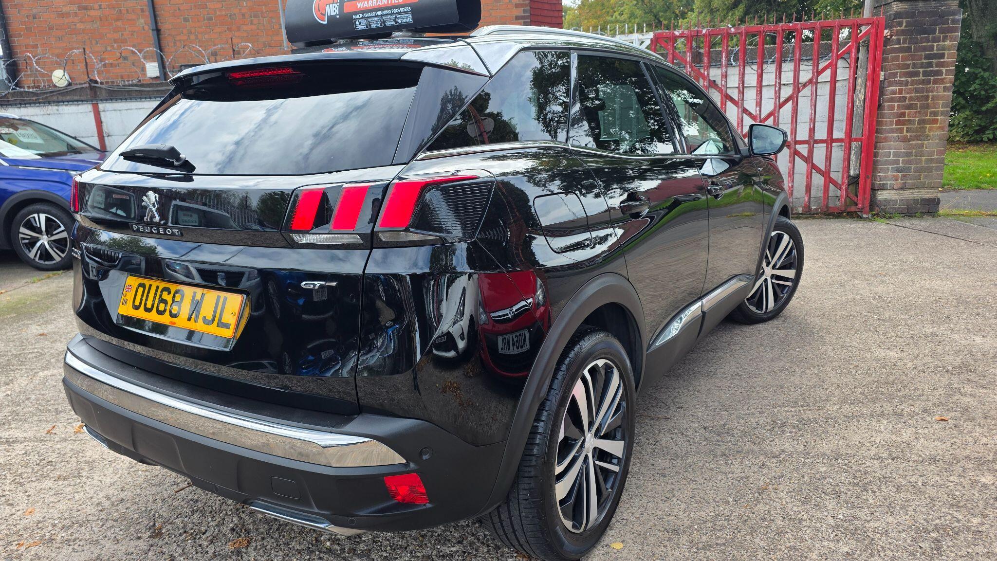 Peugeot 3008 view 5