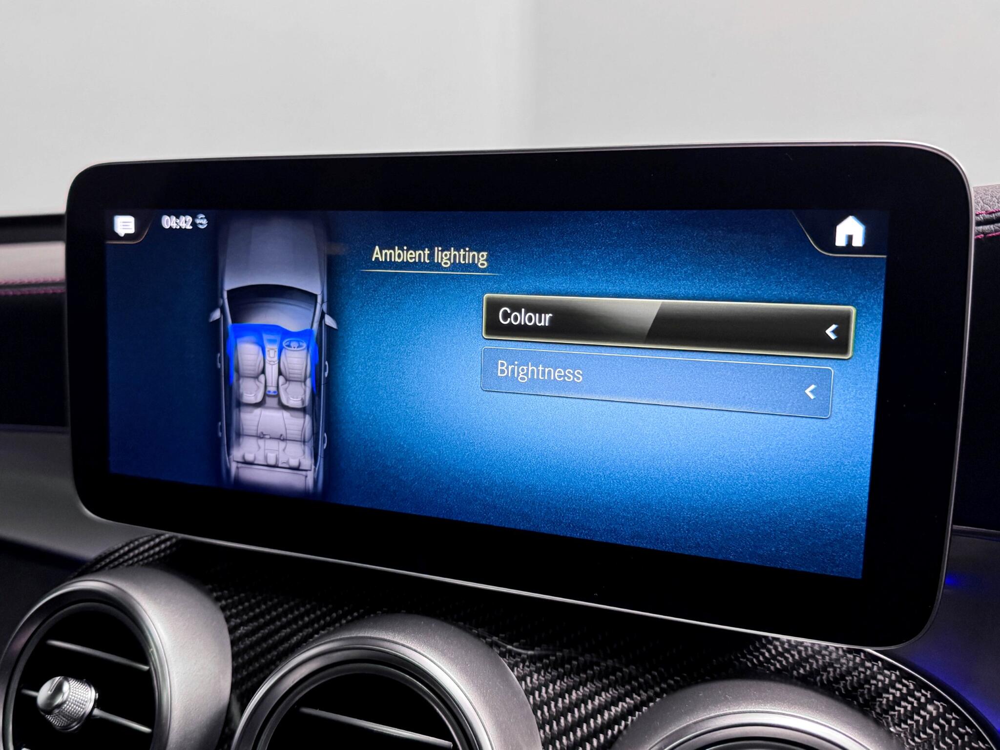 Mercedes-Benz GLC view 39