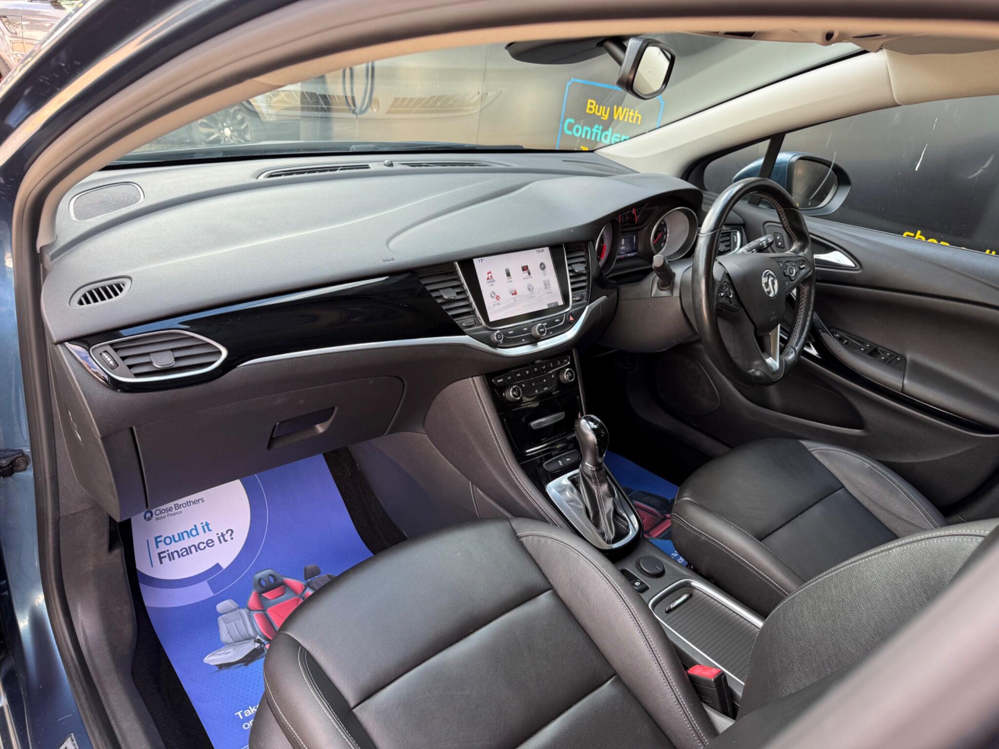Vauxhall Astra view 25