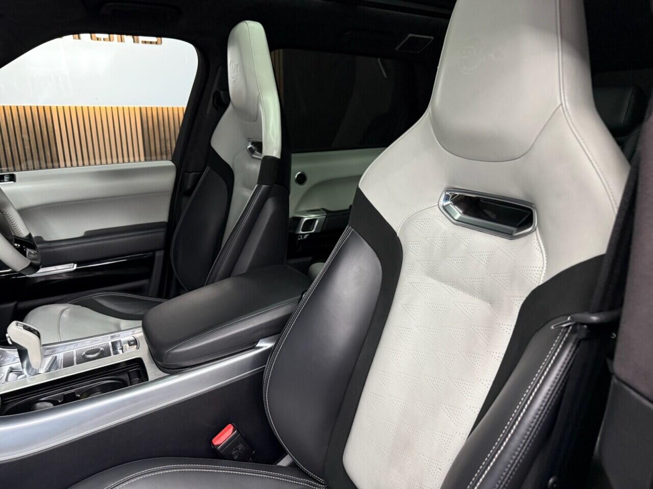 Land Rover Range Rover Sport view 30
