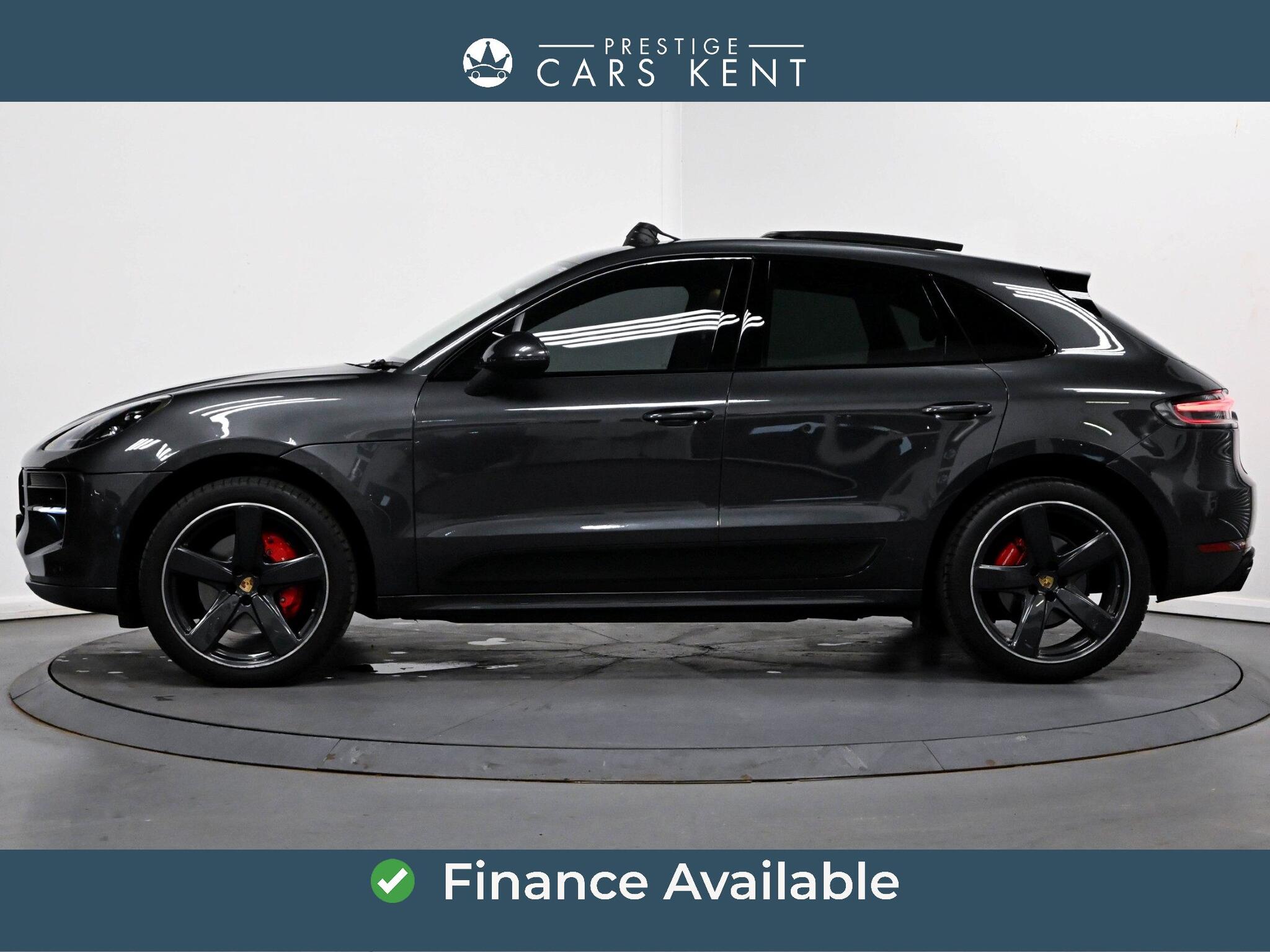 Porsche Macan view 4