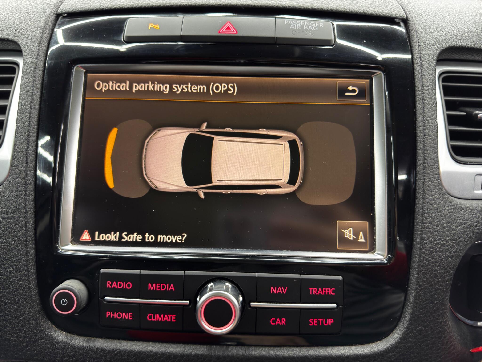 Volkswagen Touareg view 33