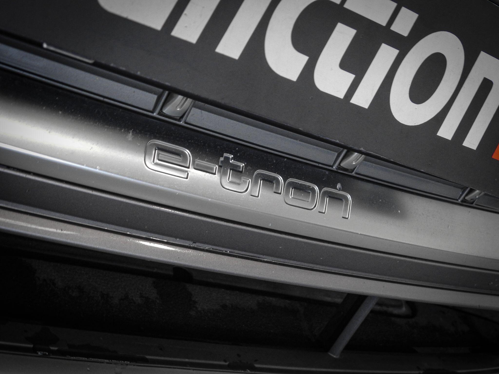 Audi E-Tron view 11