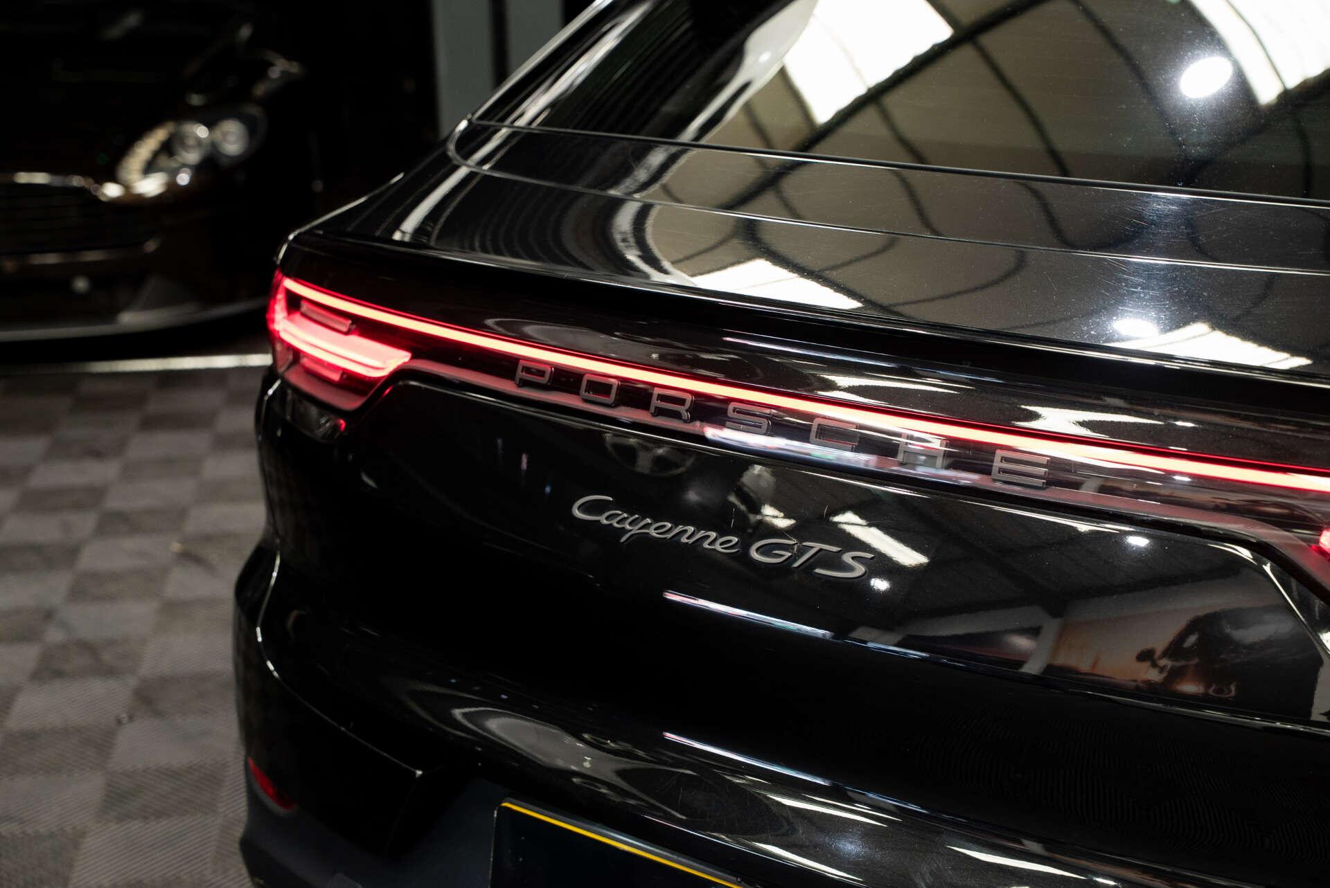 Porsche Cayenne view 20