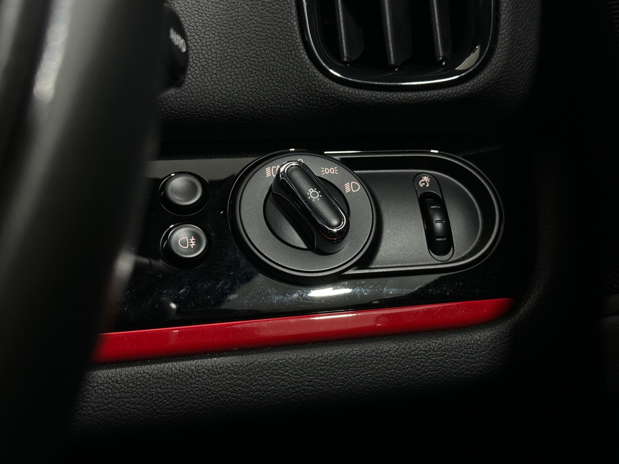 Mini Countryman view 17