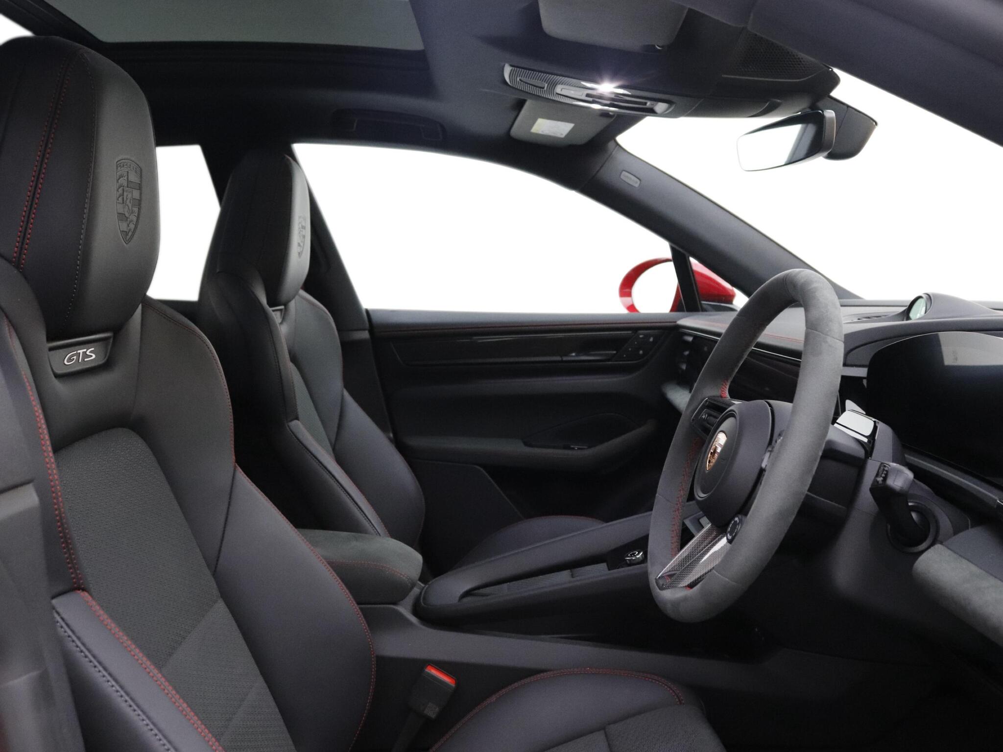 Porsche Macan view 10