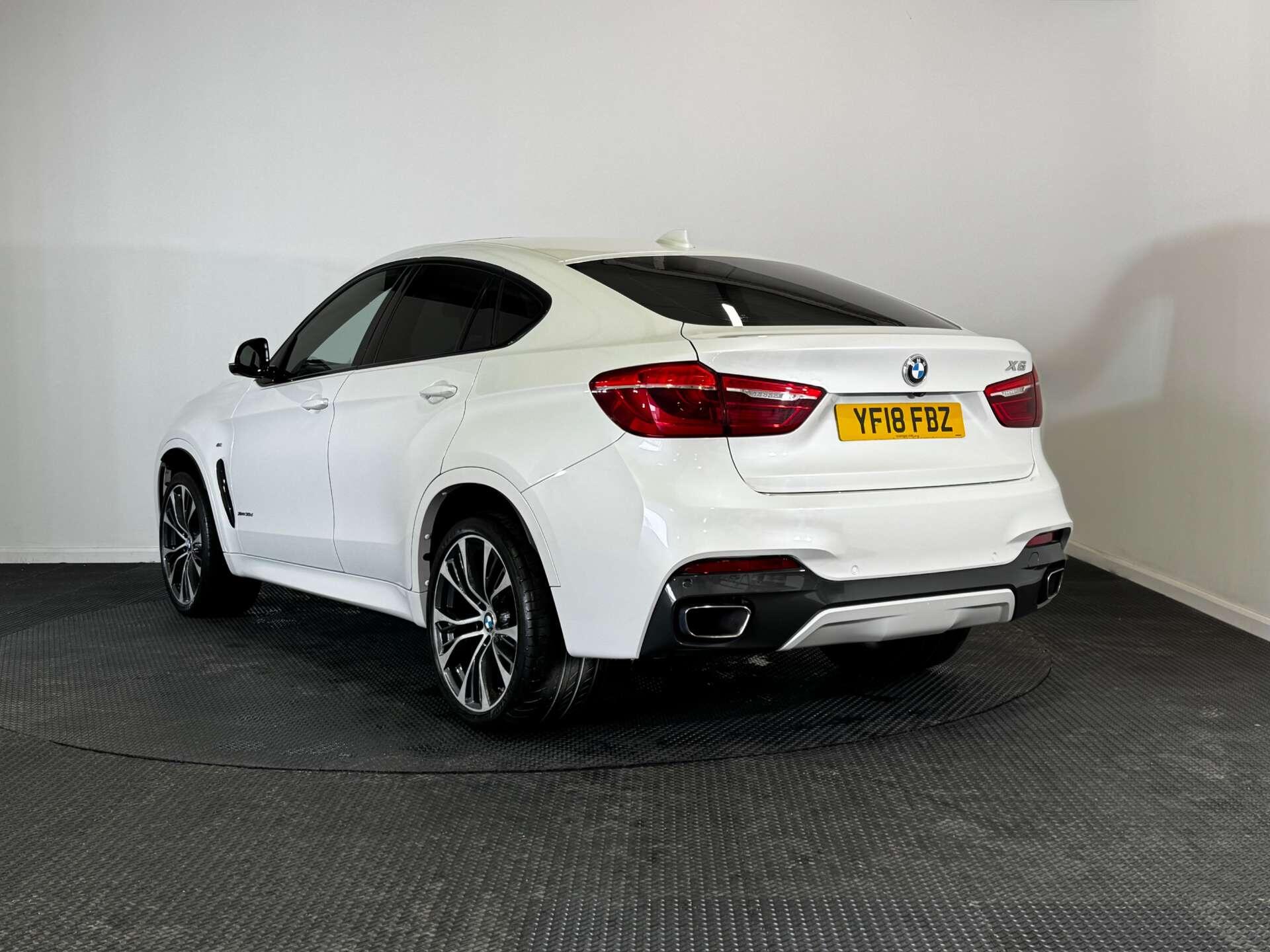 BMW X6 view 5