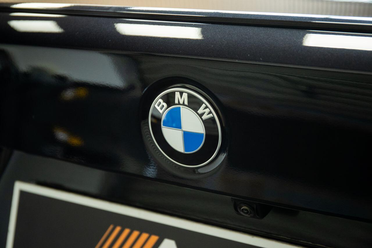 BMW 3 Series view 54