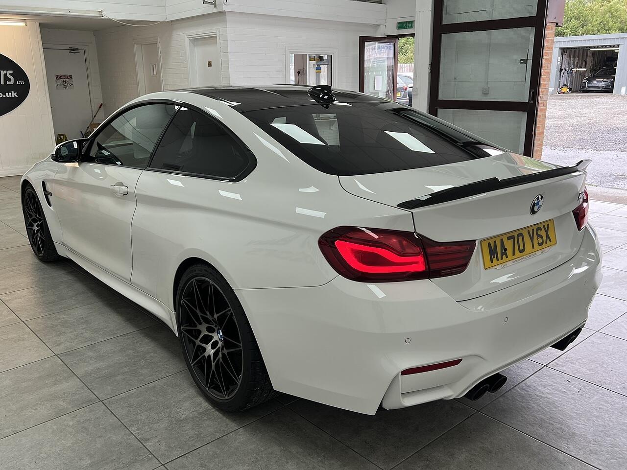 BMW M4 view 5