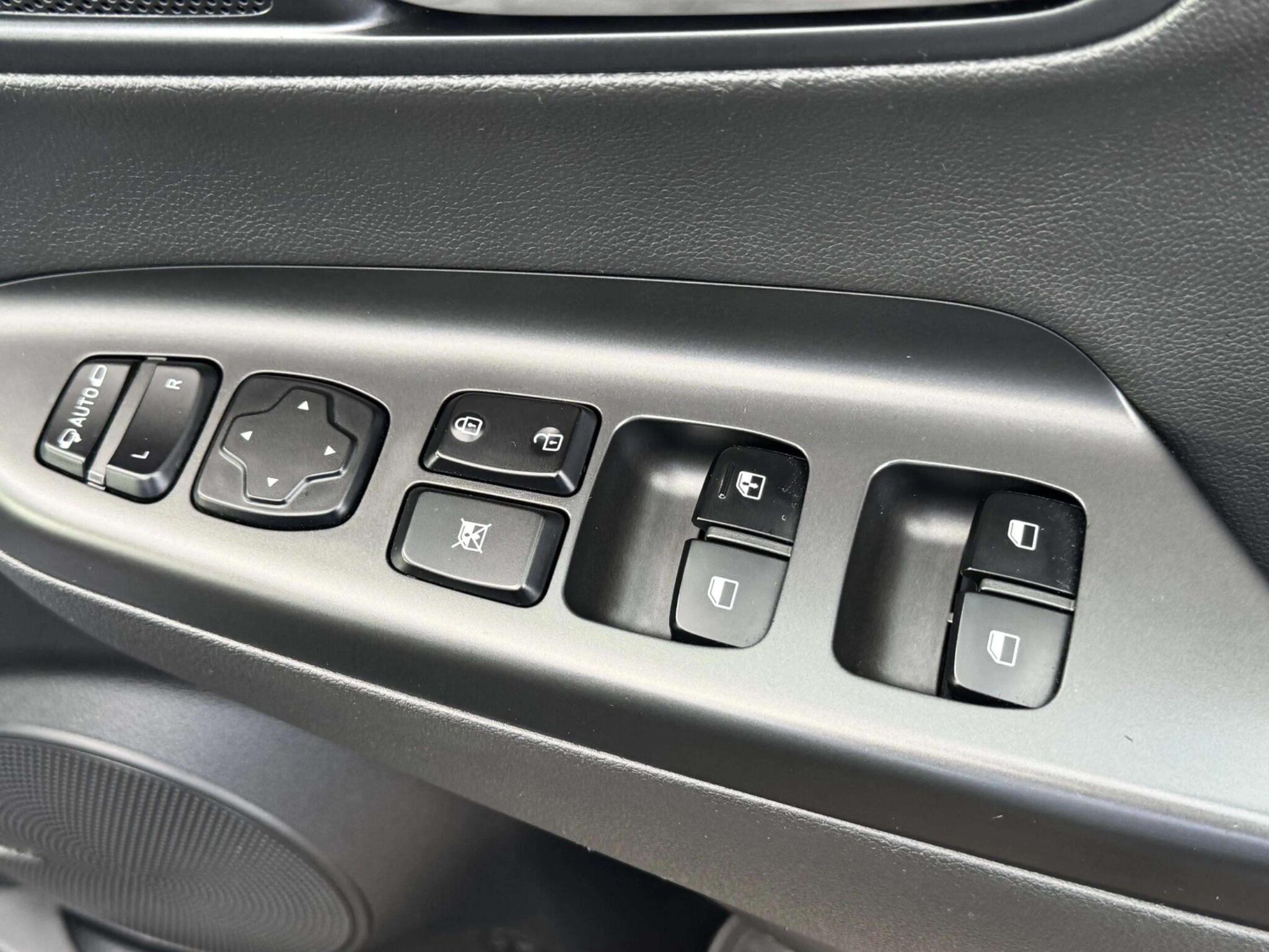 Hyundai Kona view 30