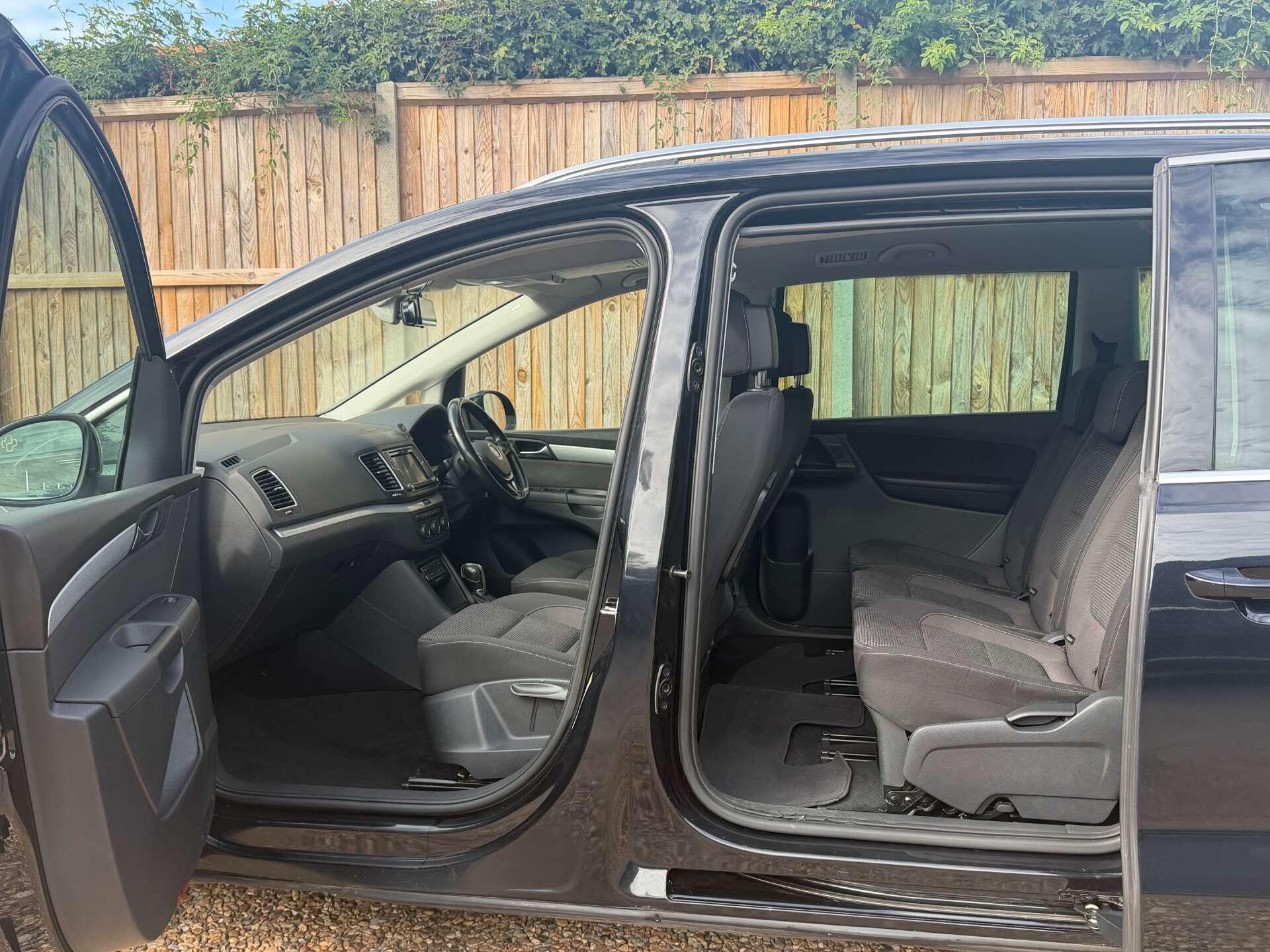 Volkswagen Sharan view 15