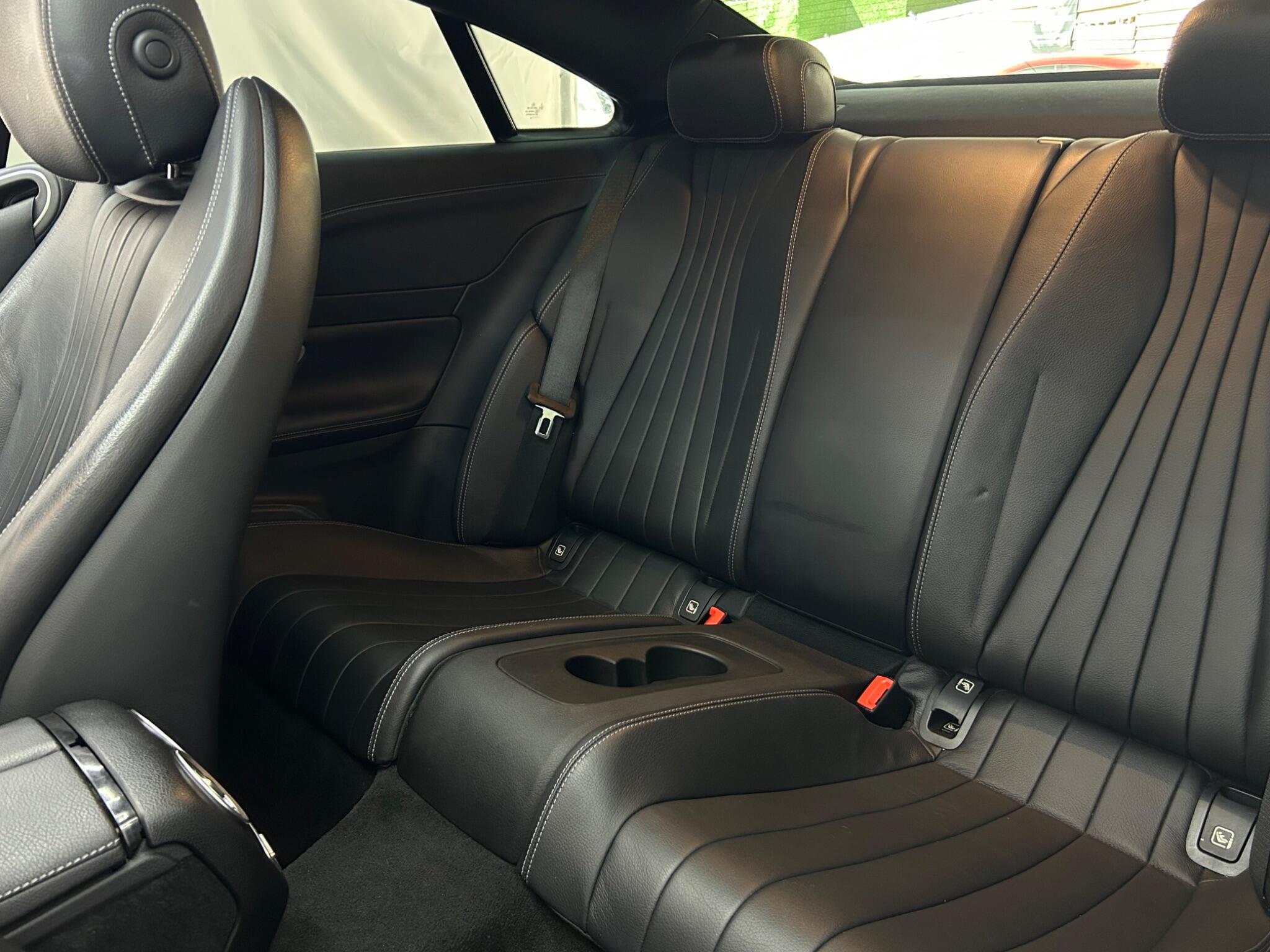 Mercedes-Benz E Class view 23