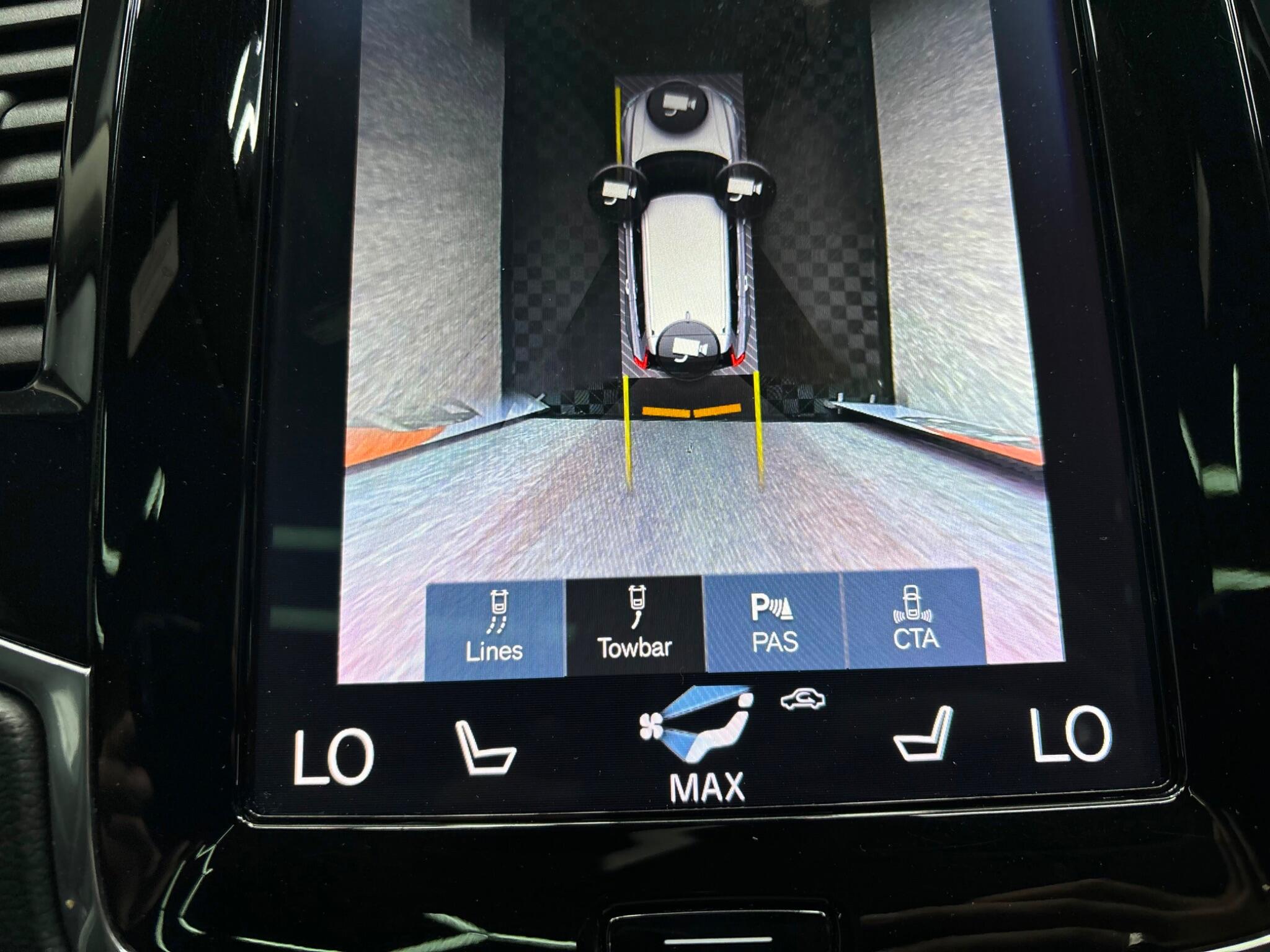 Volvo XC90 view 30