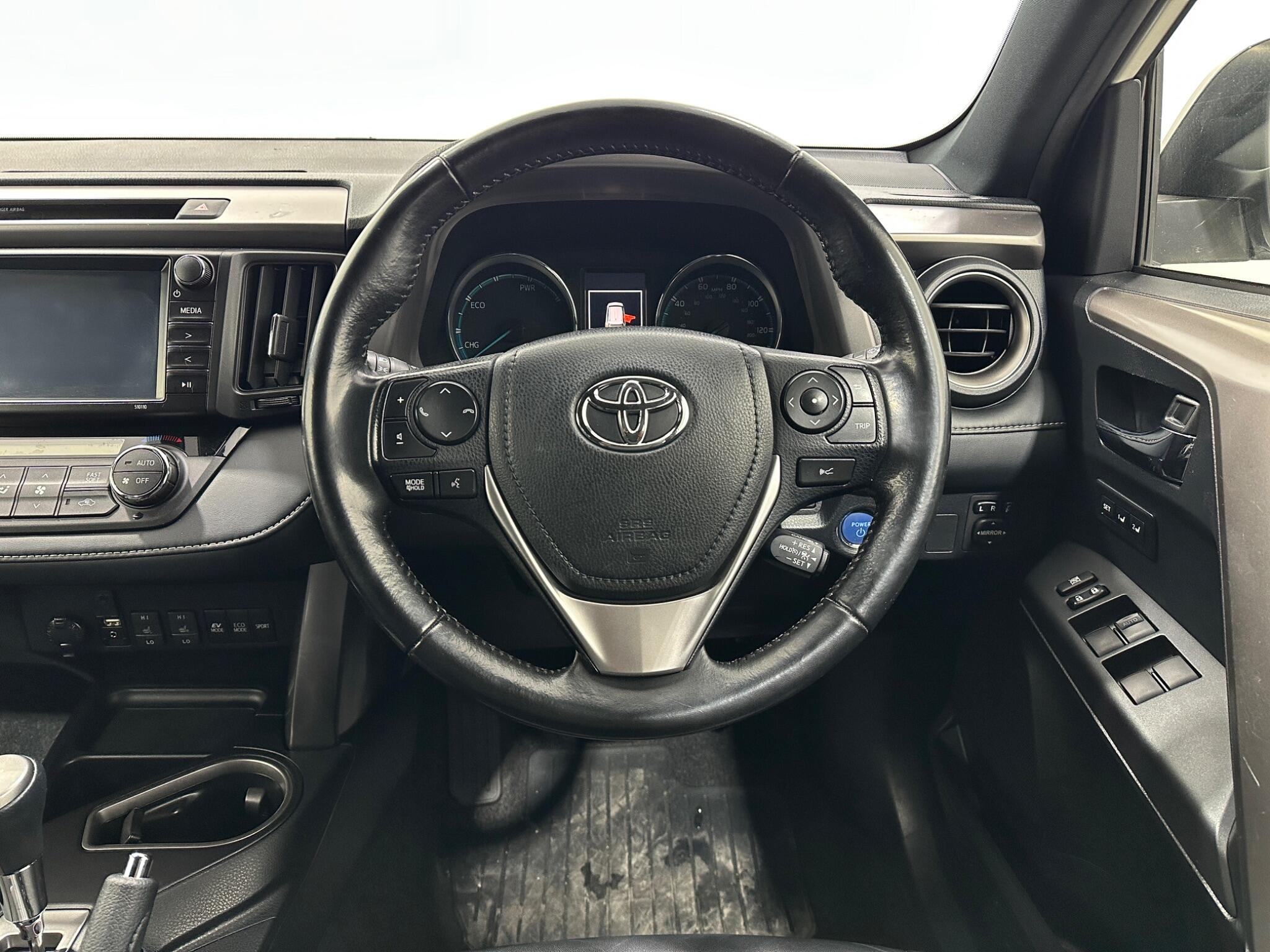 Toyota Rav4 view 13