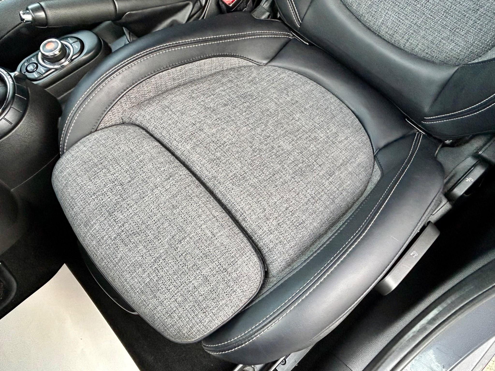 Mini Hatch view 15