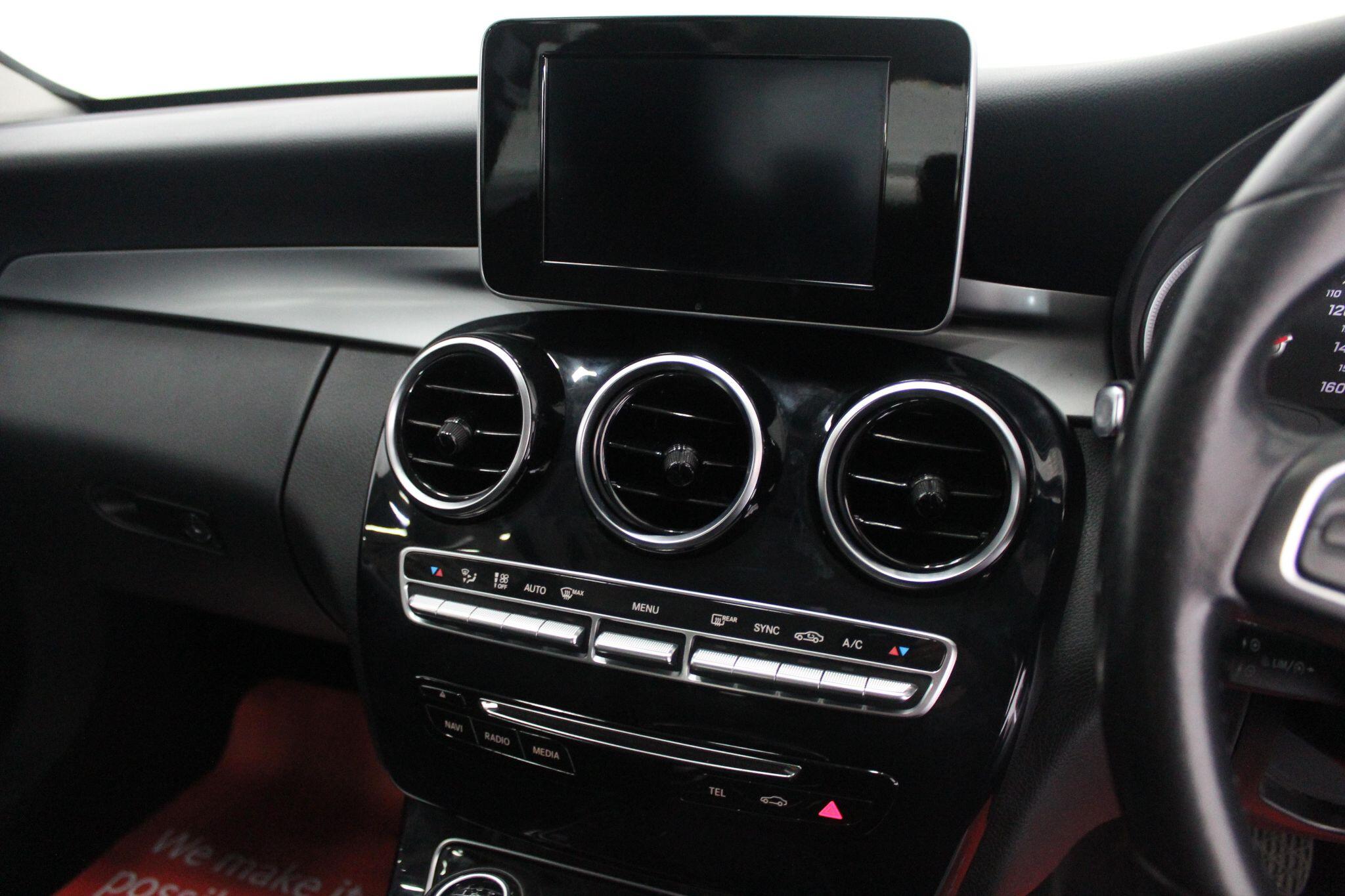 Mercedes-Benz C-Class view 40