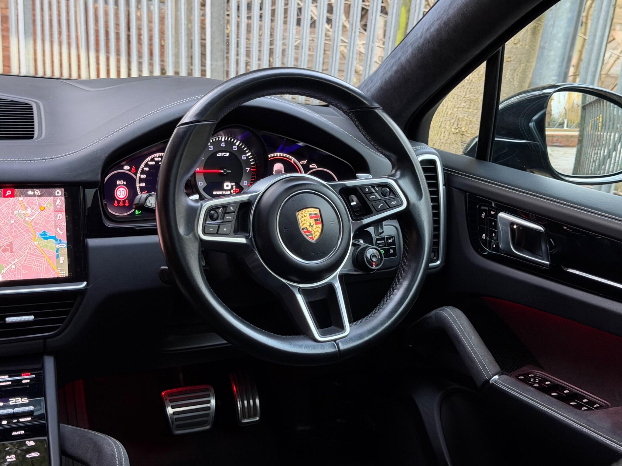 Porsche Cayenne view 67