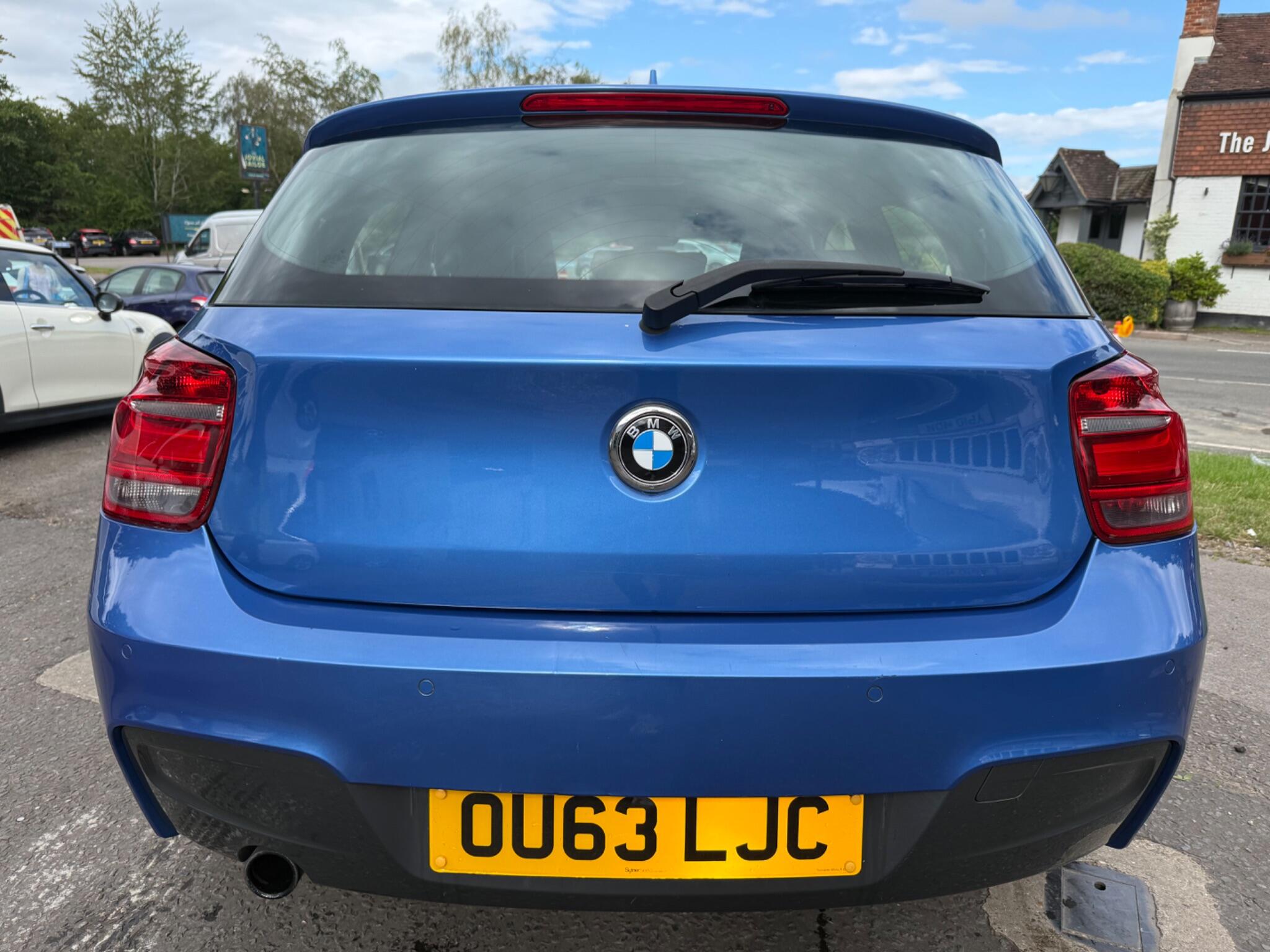 BMW 1 Series view 8