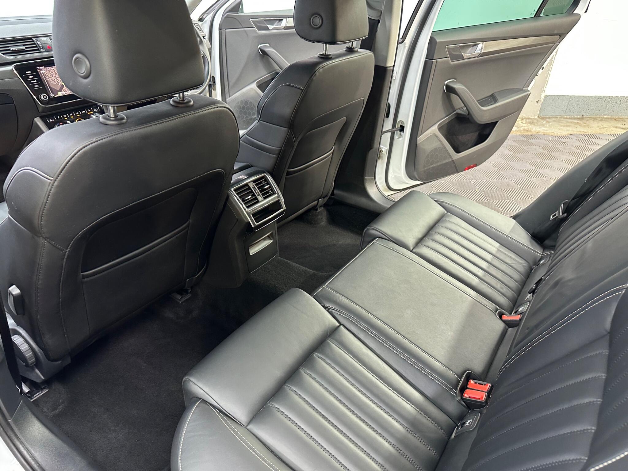 Skoda Superb view 16