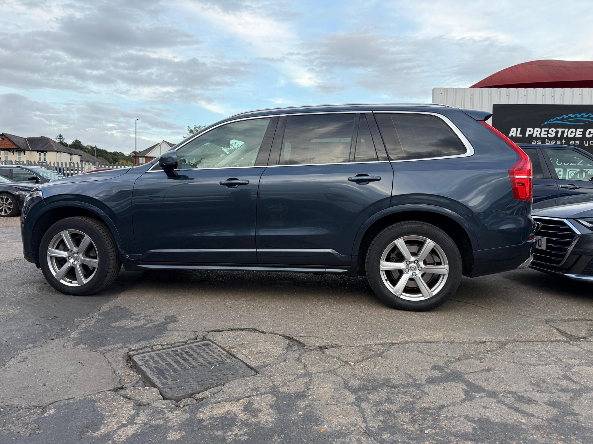 Volvo XC90 view 14