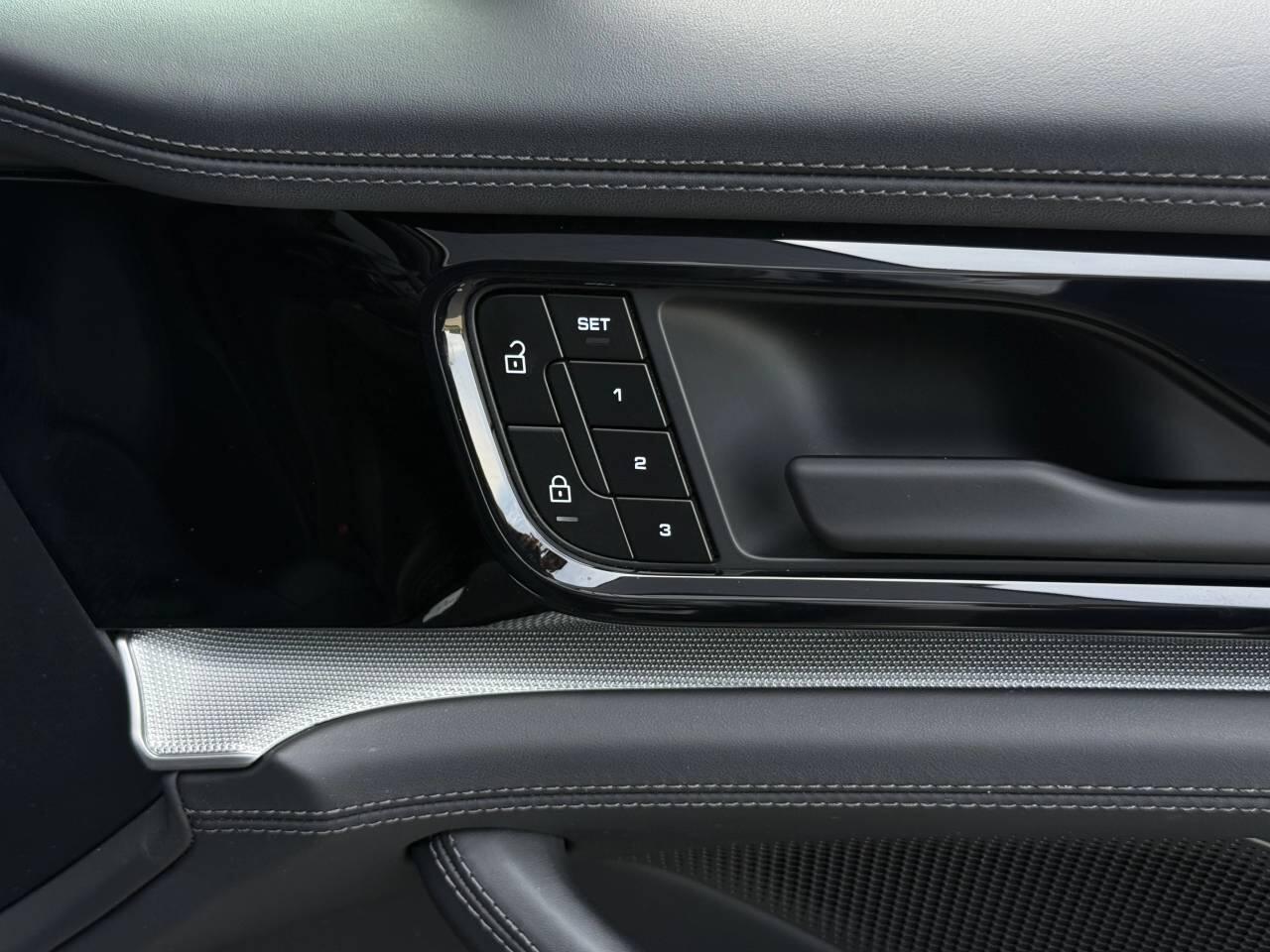 Porsche Panamera view 43