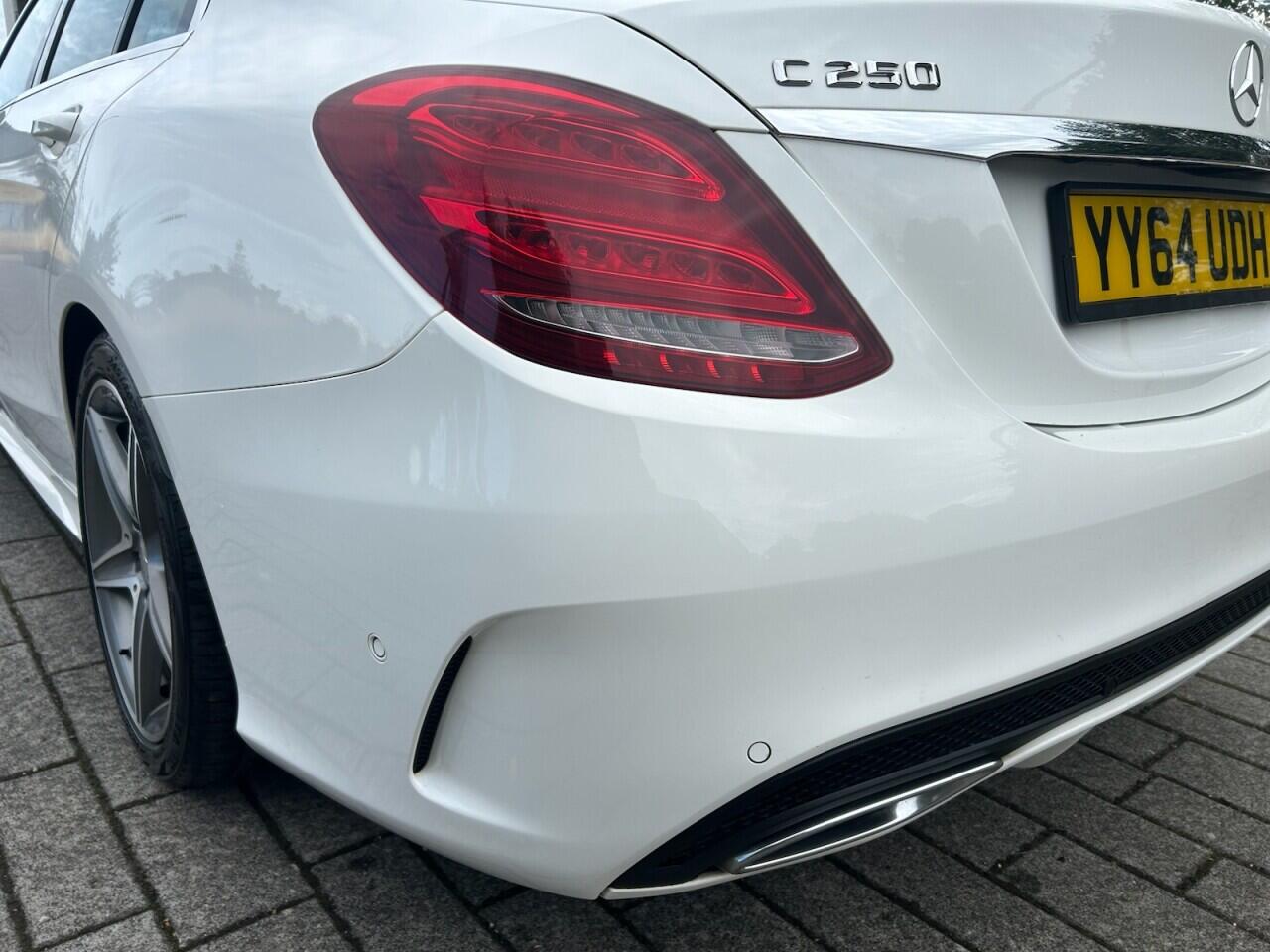 Mercedes-Benz C-Class view 17