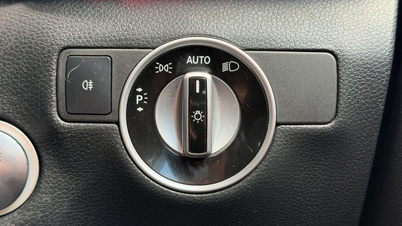Mercedes-Benz B Class view 30