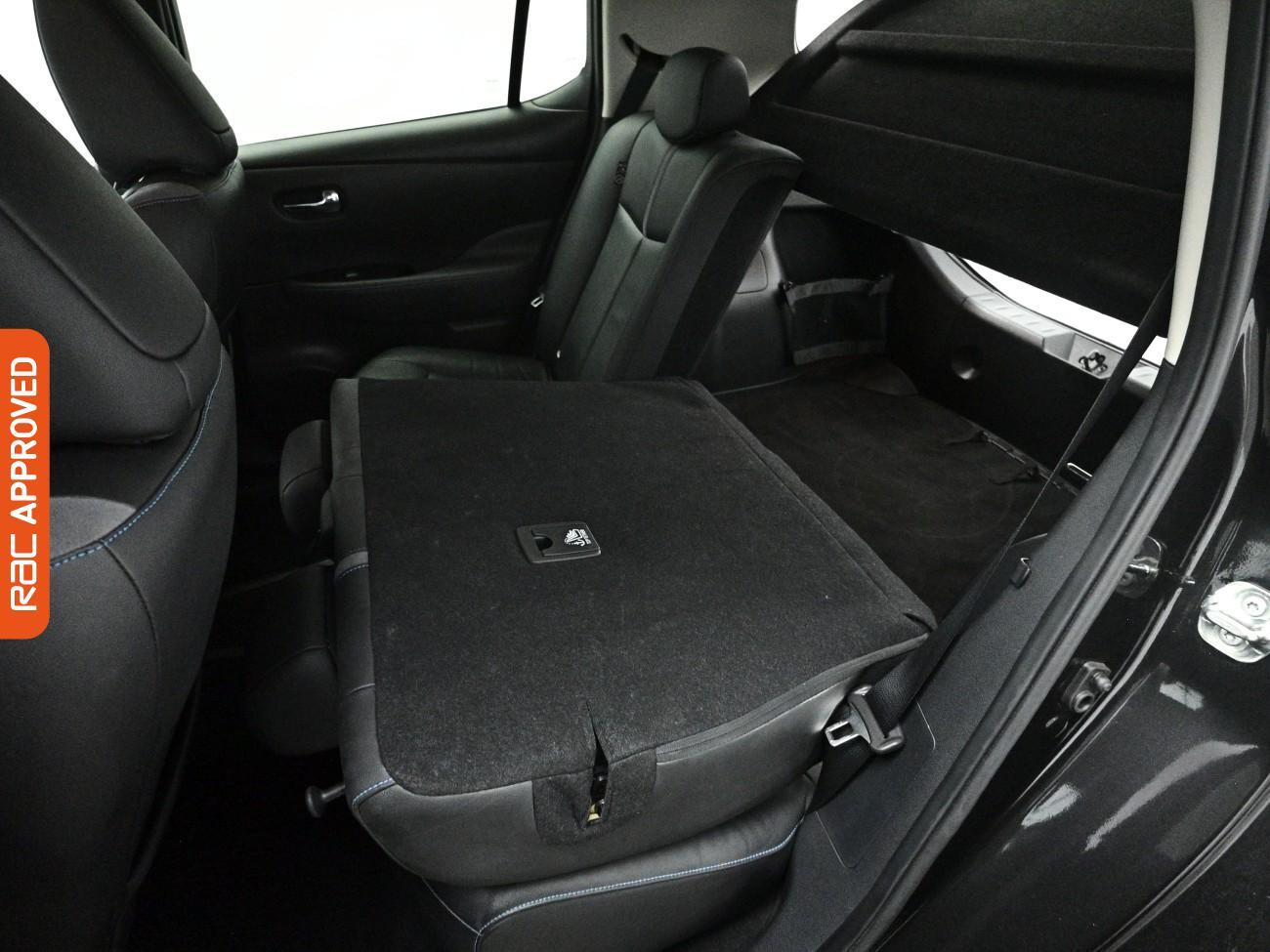 Nissan Leaf view 27