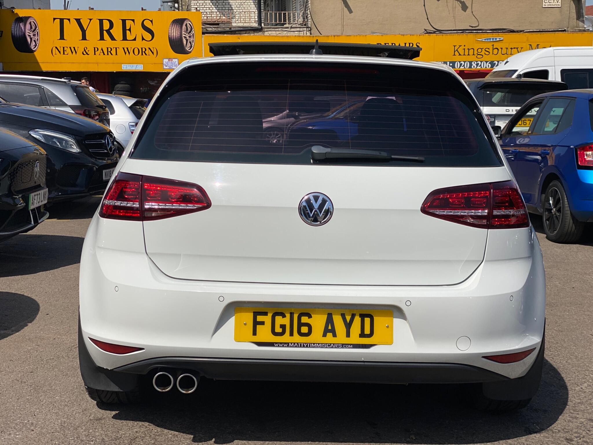 Volkswagen Golf view 12