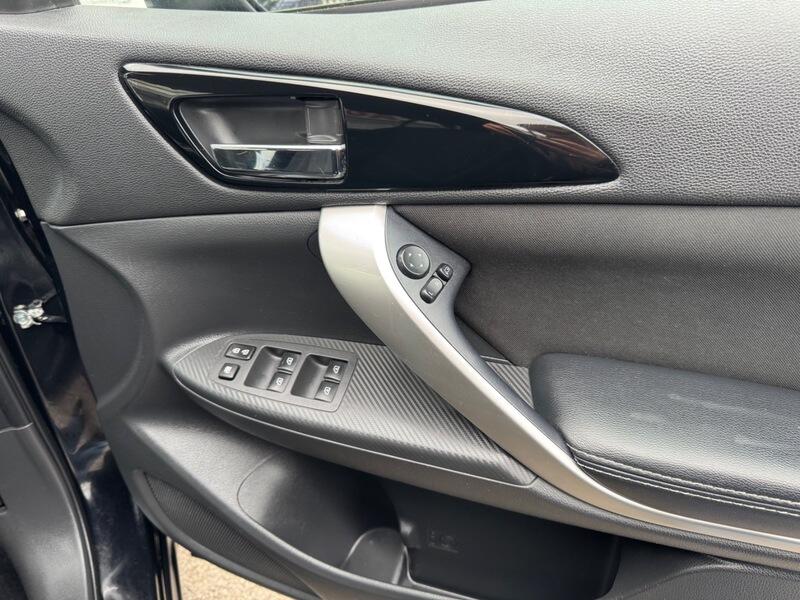 Mitsubishi Eclipse Cross view 40