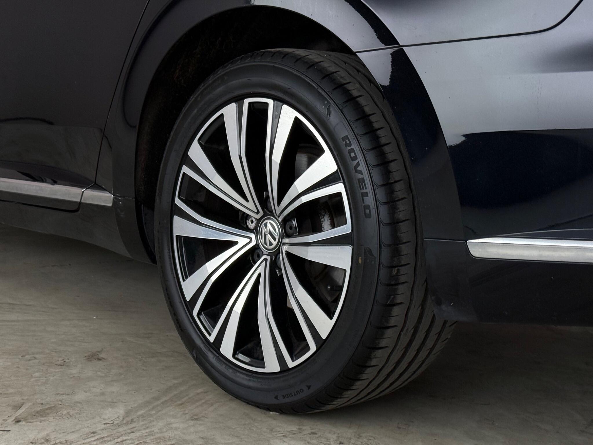 Volkswagen Arteon view 8