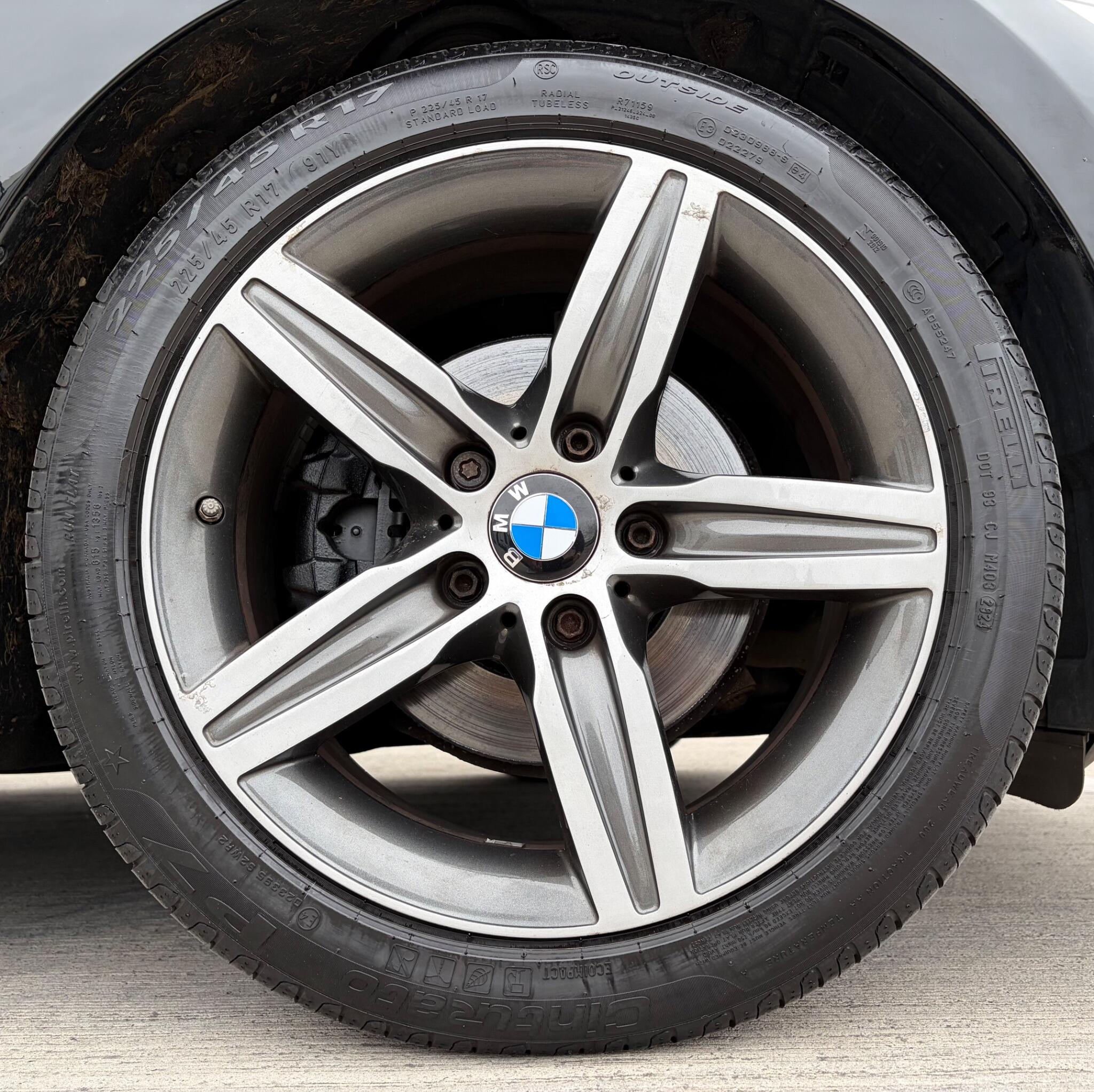 BMW 1 Series view 20