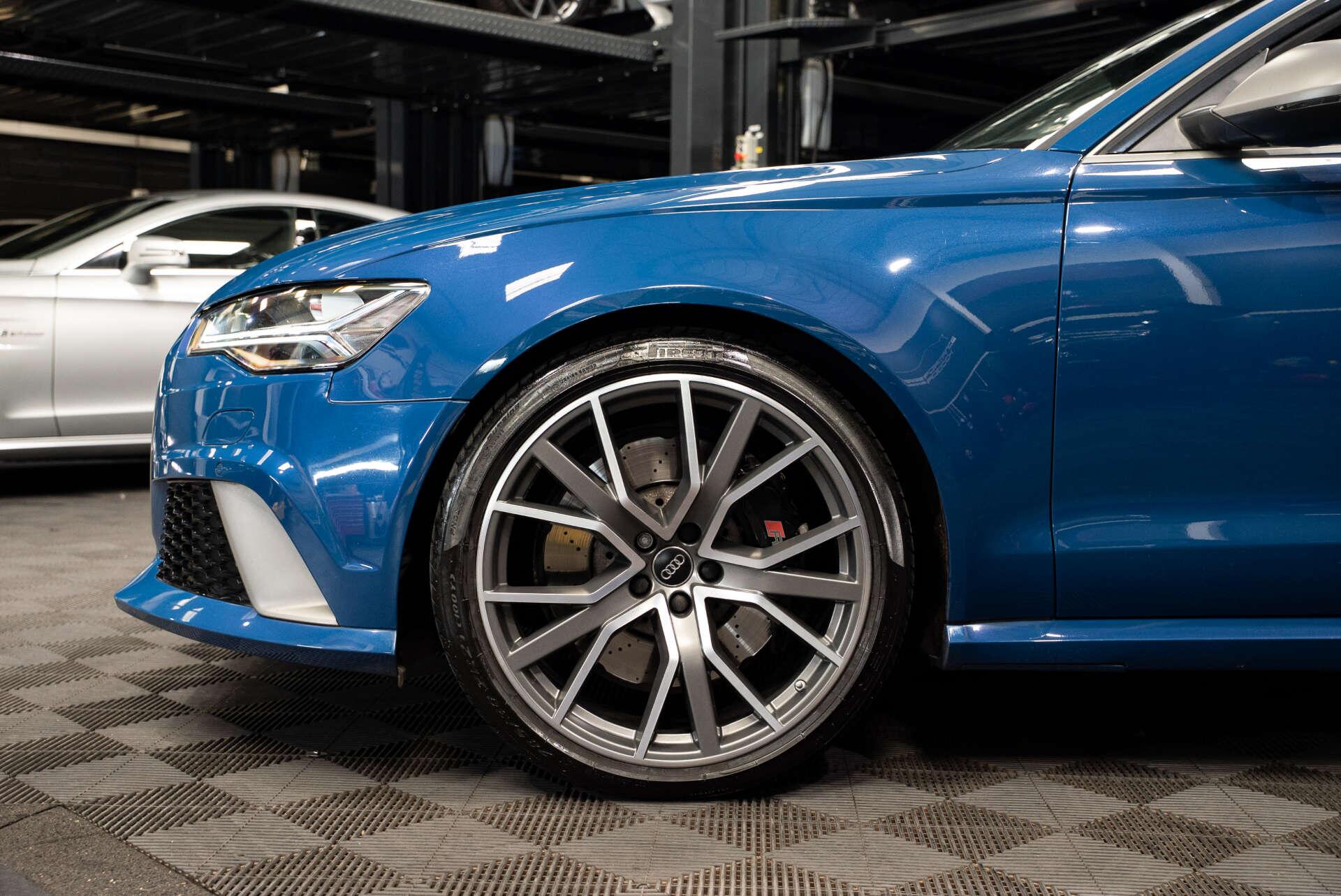 Audi RS6 Avant view 17