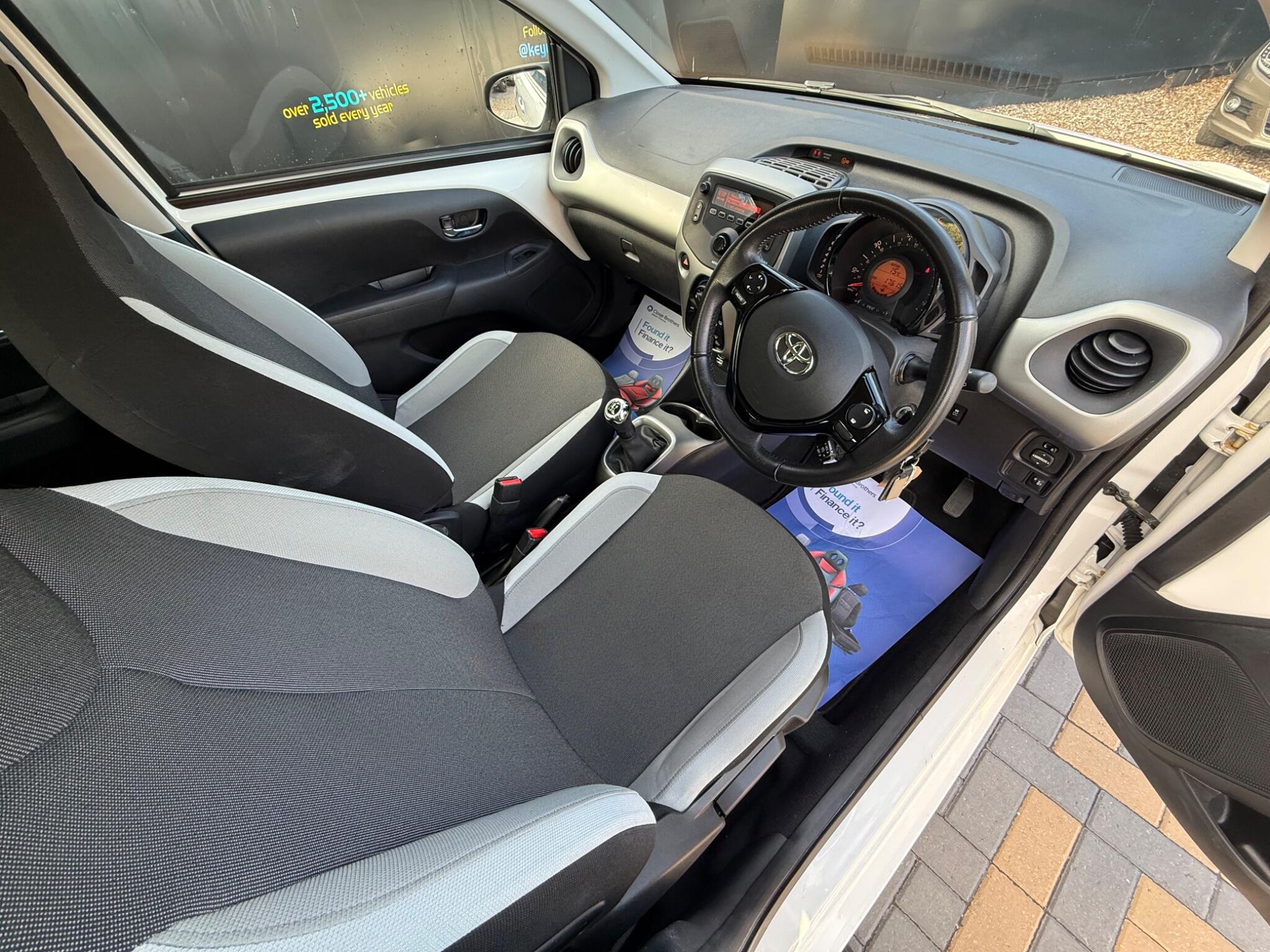 Toyota Aygo view 18