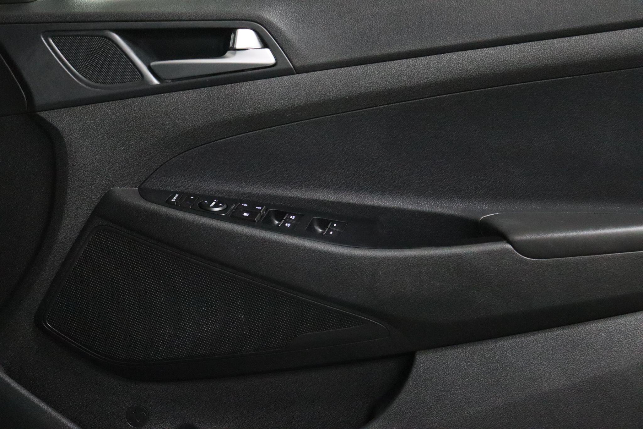 Hyundai Tucson view 35