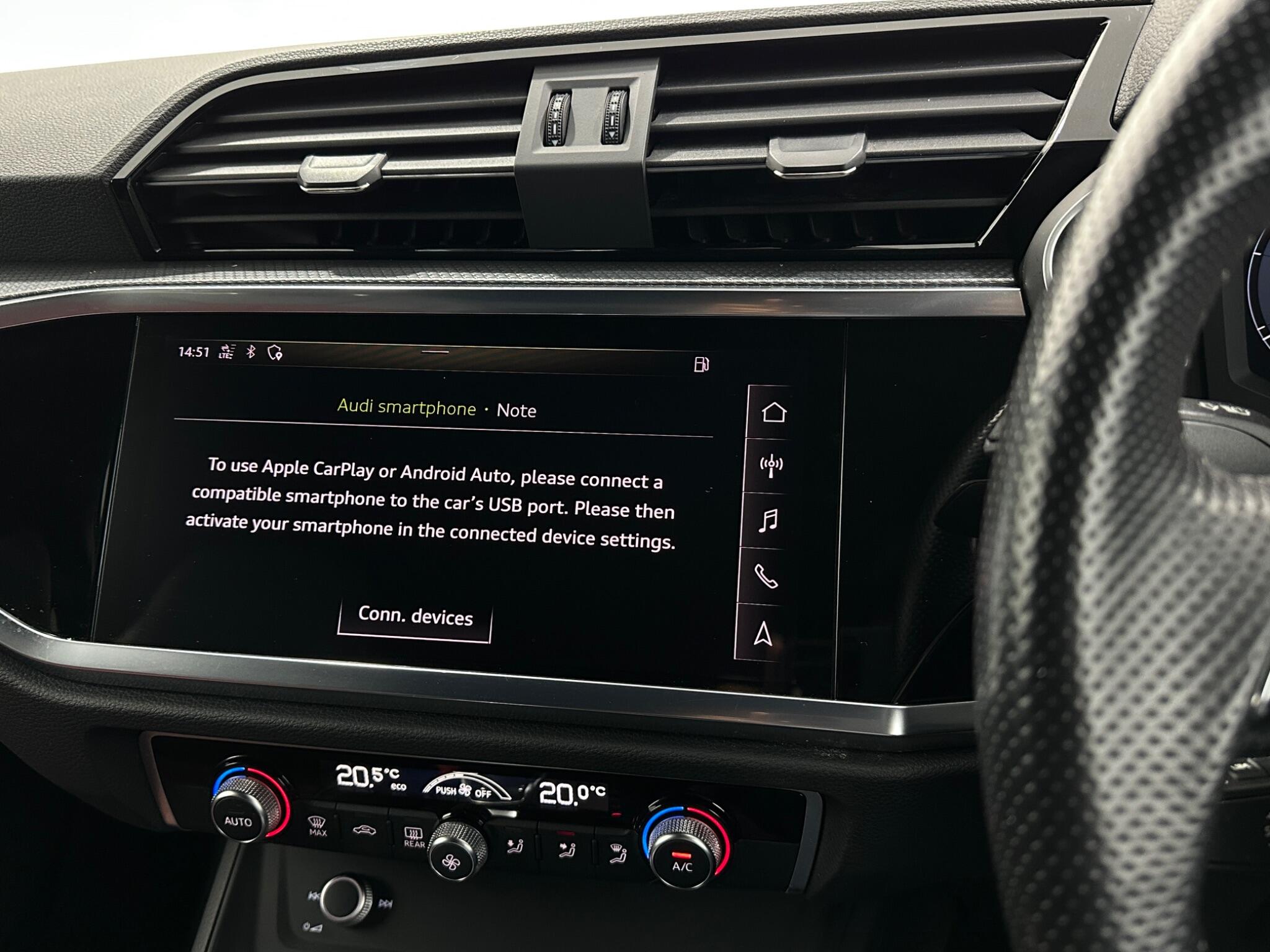Audi Q3 view 23