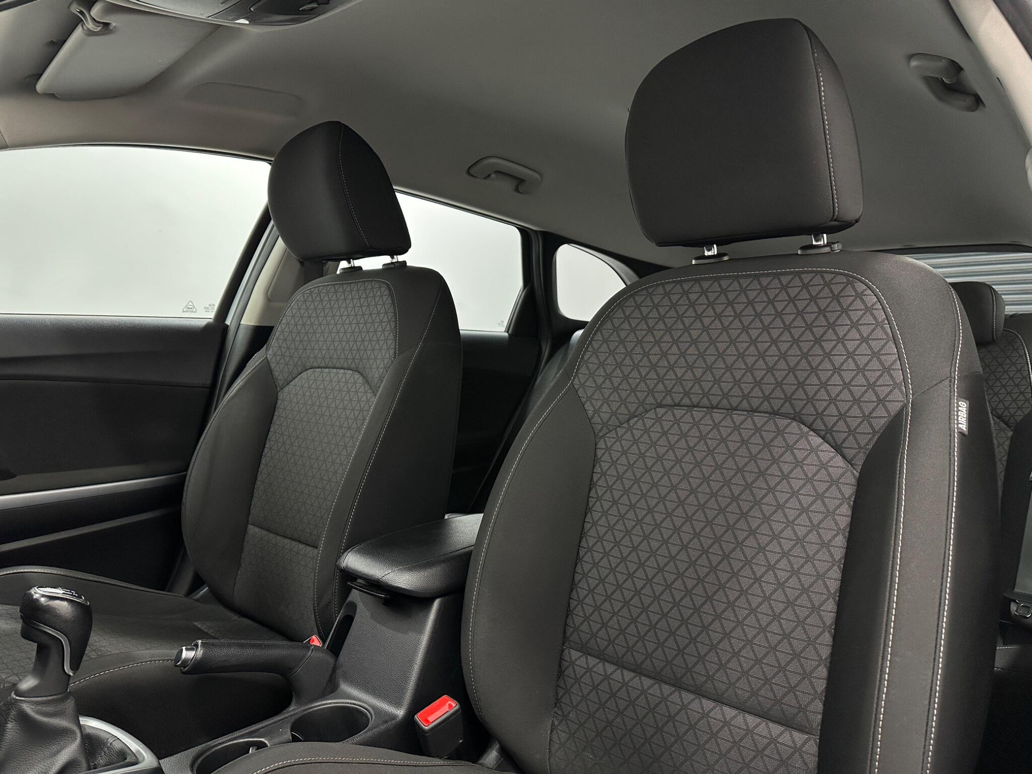 Kia Ceed view 35