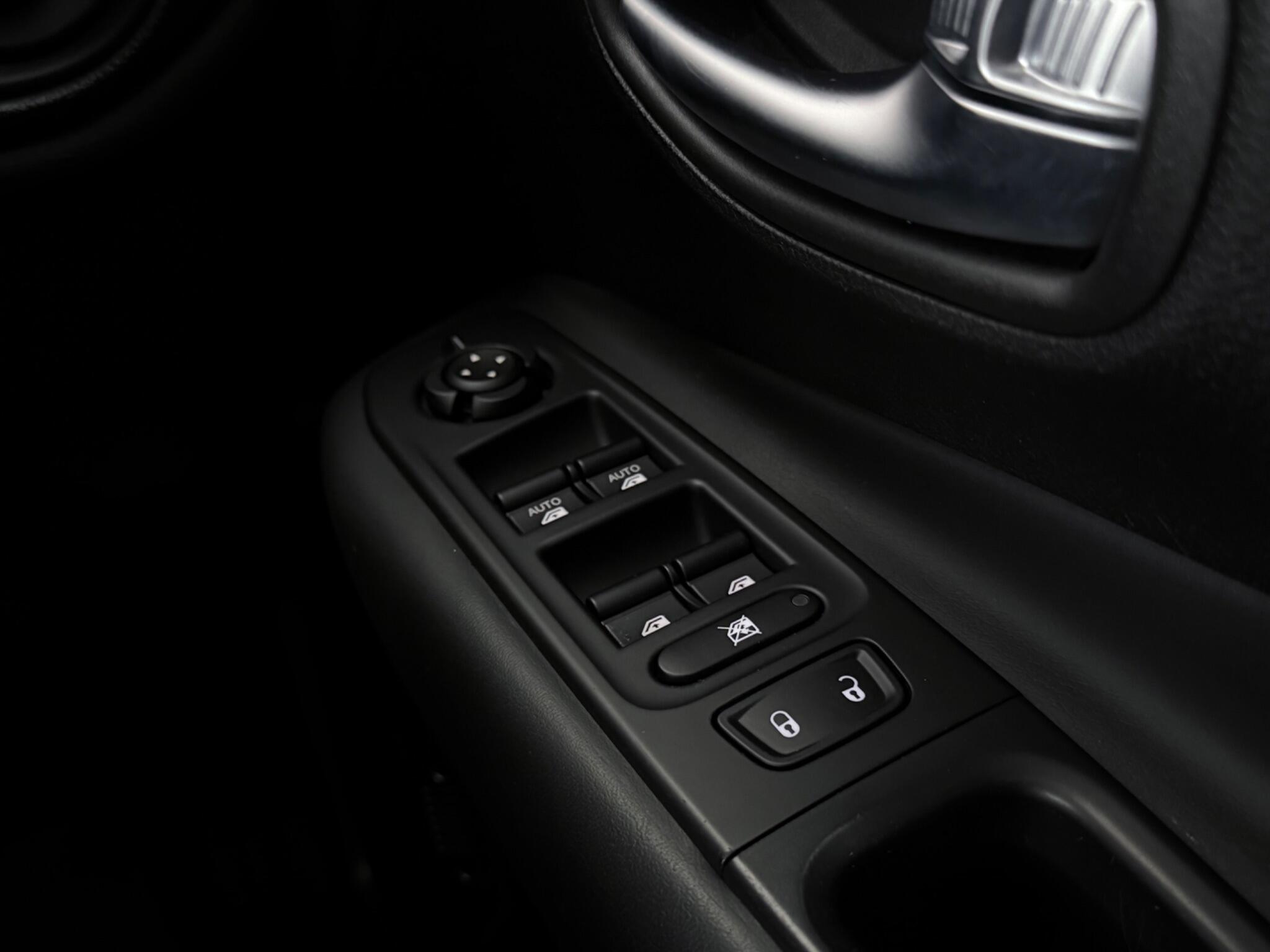 Jeep Renegade view 16